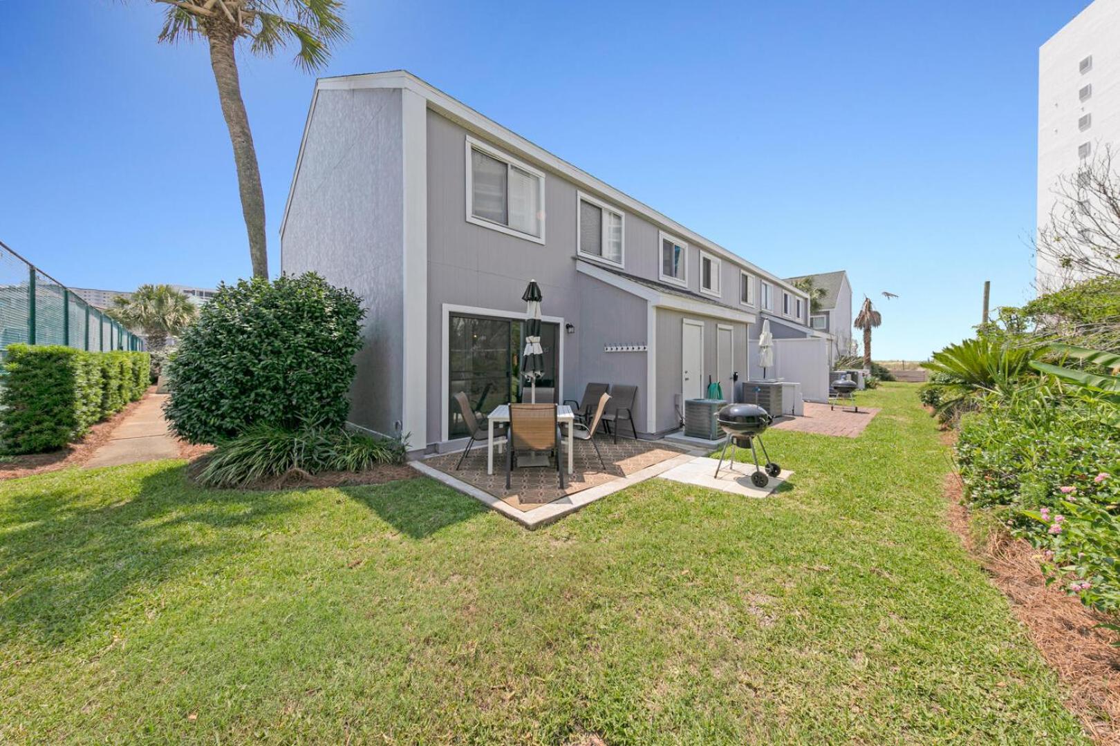 Southbay by the Gulf 119 only Steps from the Beach a 3 Bedroom Townhome in Destin