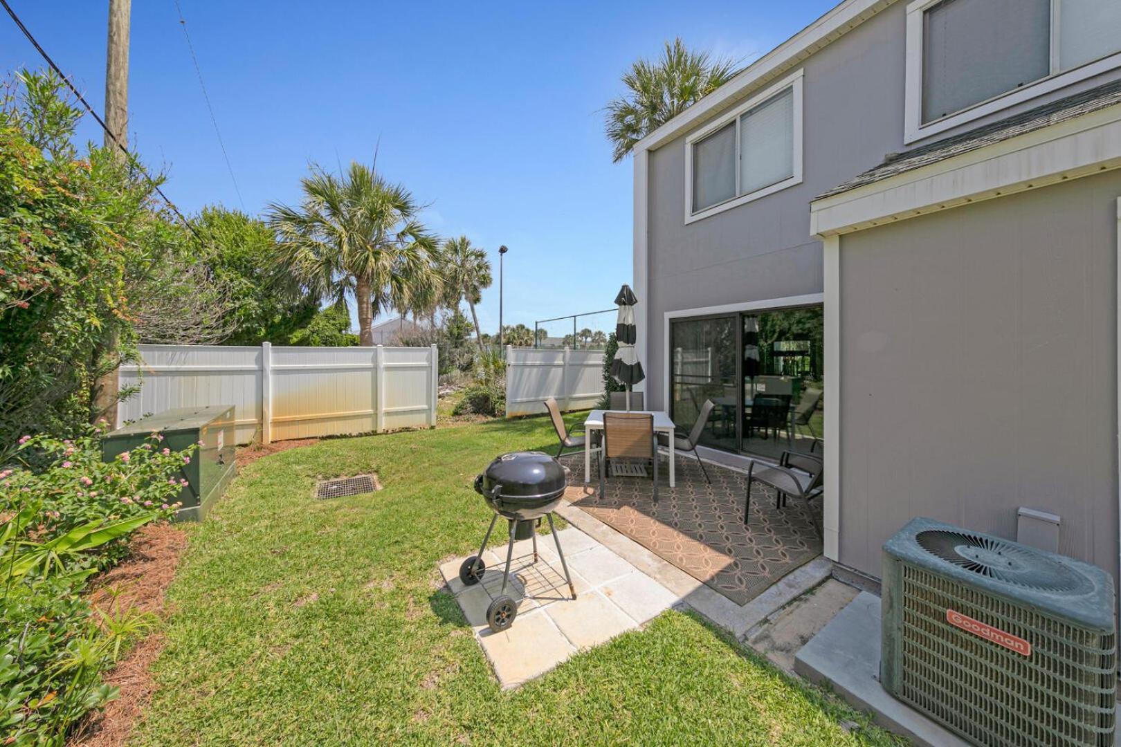Southbay by the Gulf 119 only Steps from the Beach a 3 Bedroom Townhome in Destin