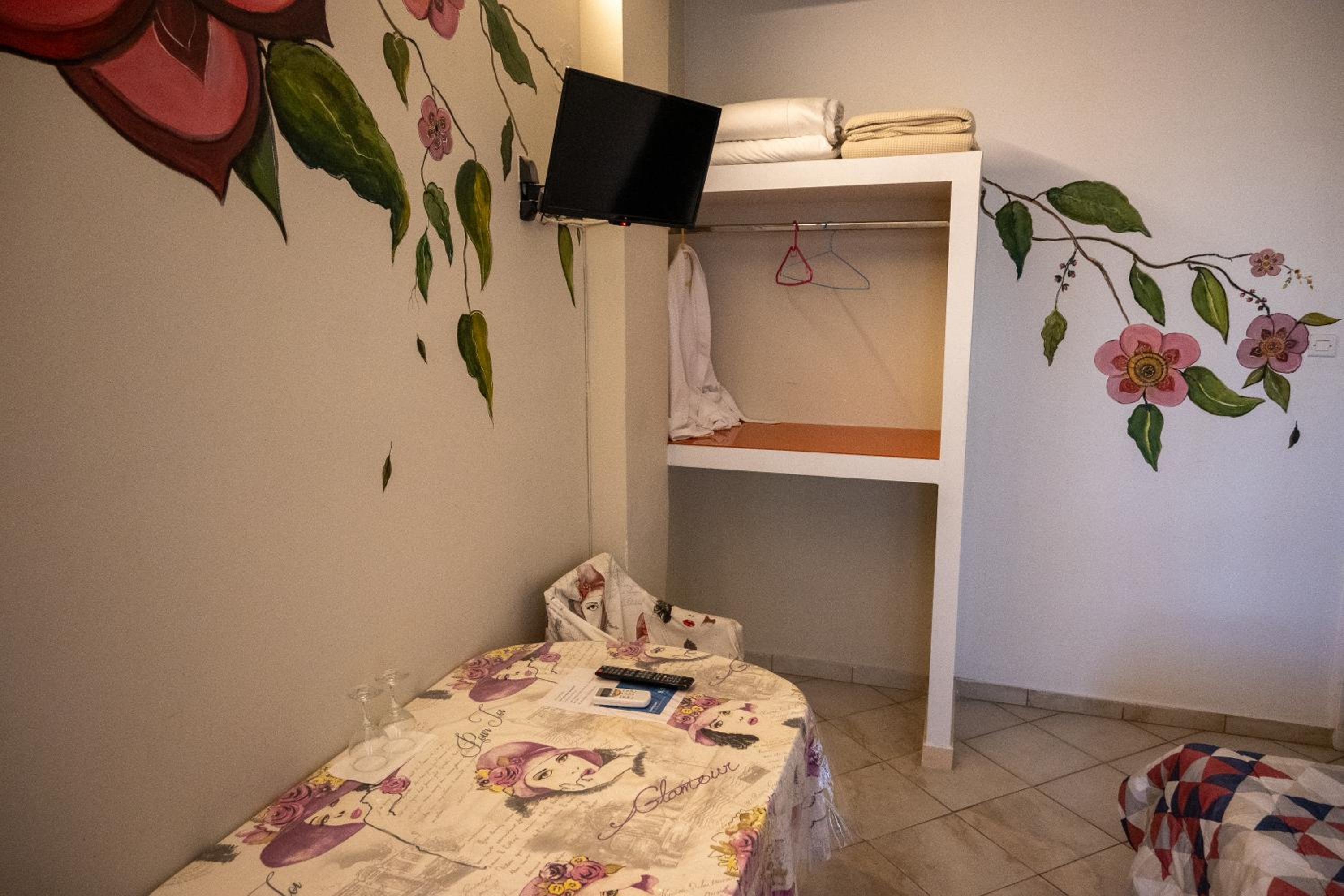 hotel room
