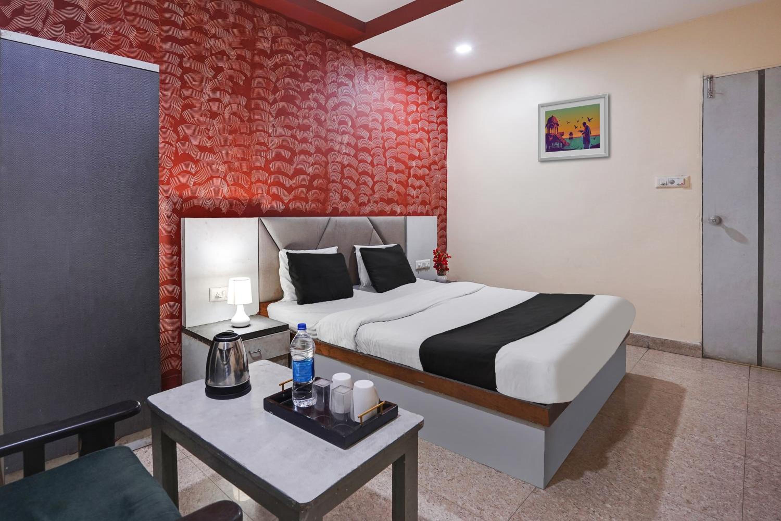 Hotel O Crystal