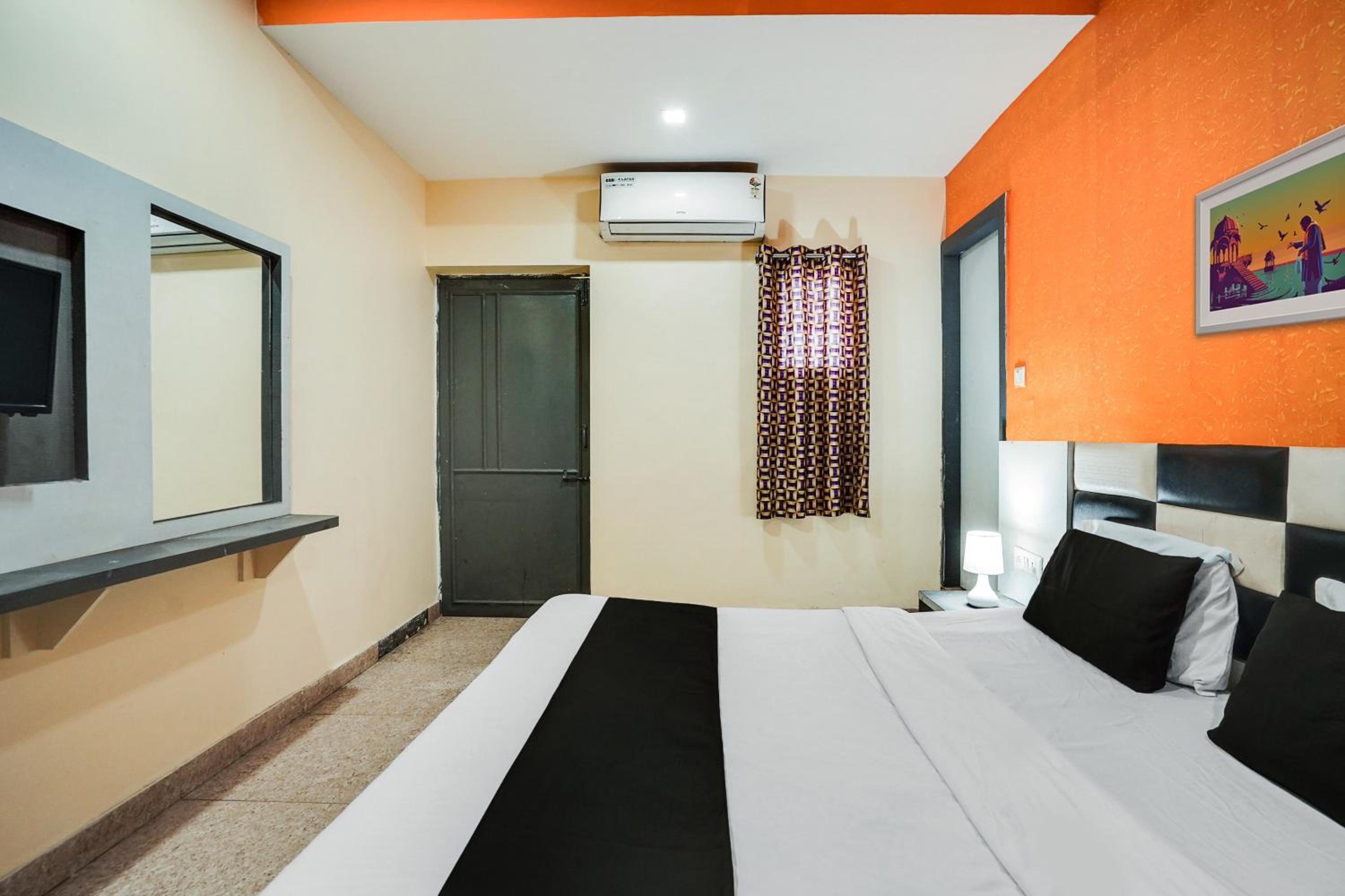 Hotel O Crystal
