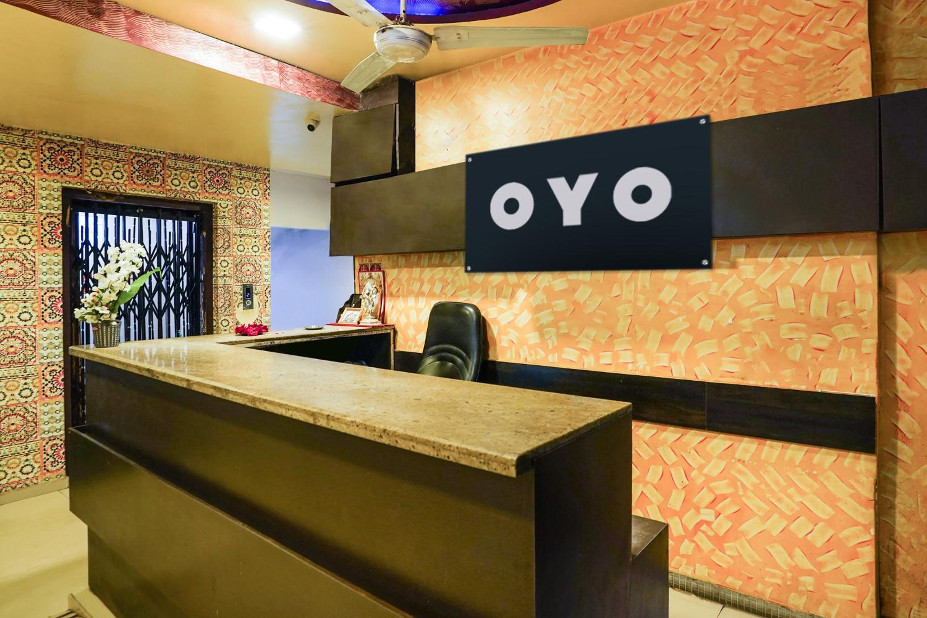 Hotel O Crystal