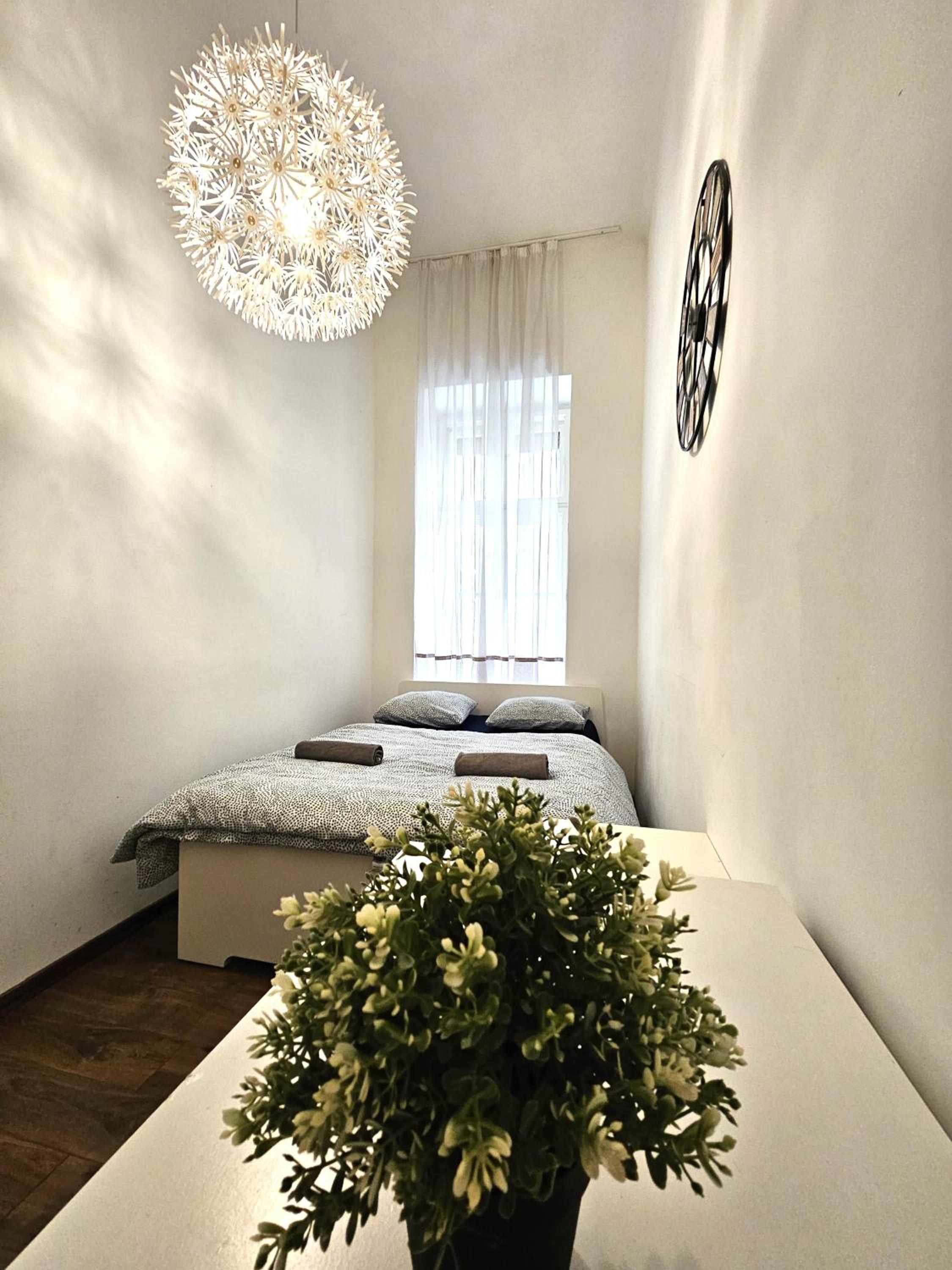 Modern 2 Bedrooms Flat in the Center view 5