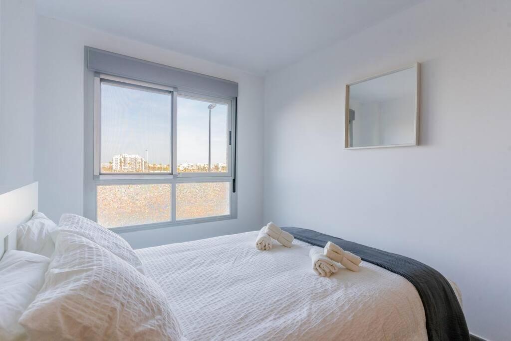 Modern Apartment: Moncofa Beachside Oasis