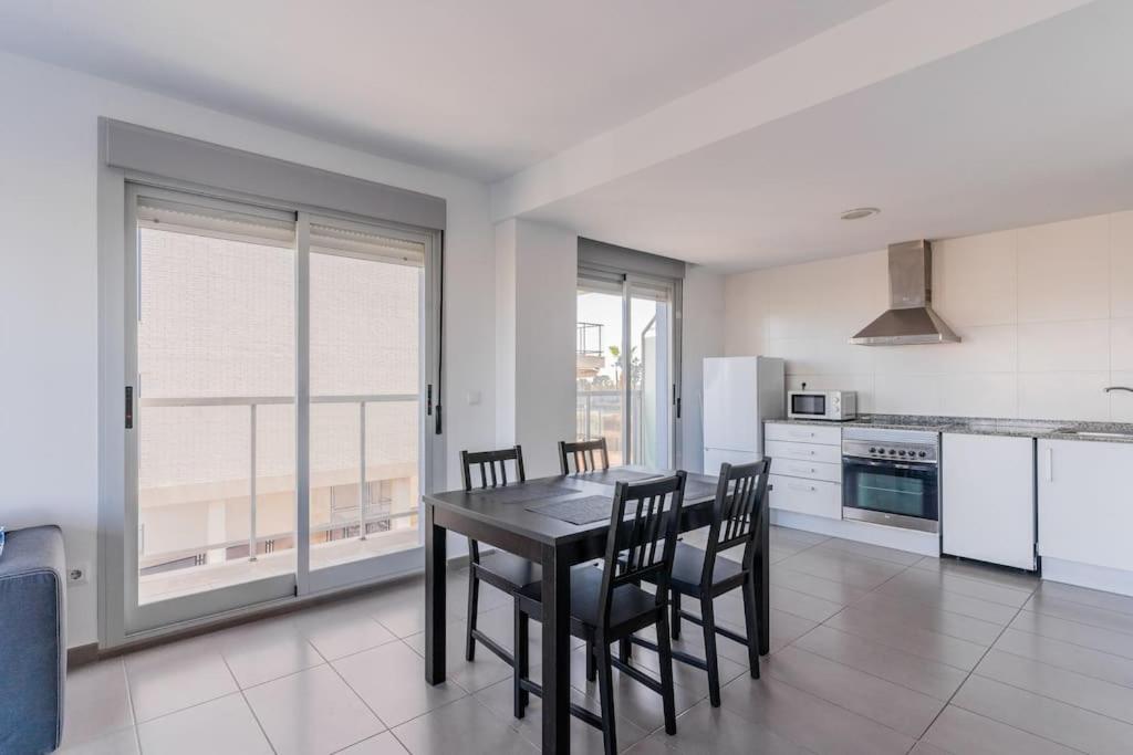 Modern Apartment: Moncofa Beachside Oasis
