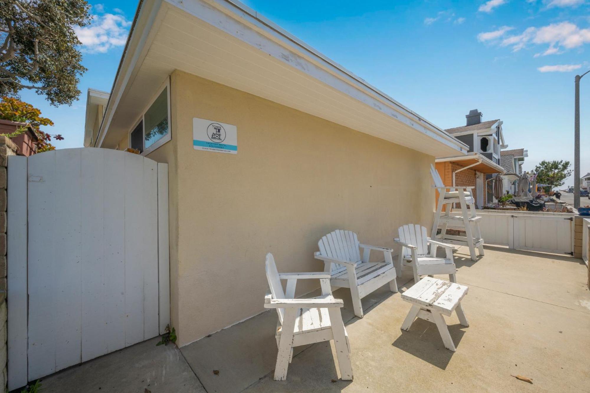 Three Bedroom Three Bath Home w Patio 1 block from beach view 4