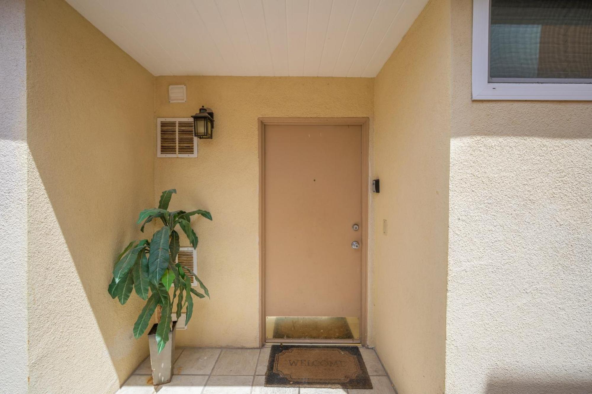 Three Bedroom Three Bath Home w Patio 1 block from beach view 5