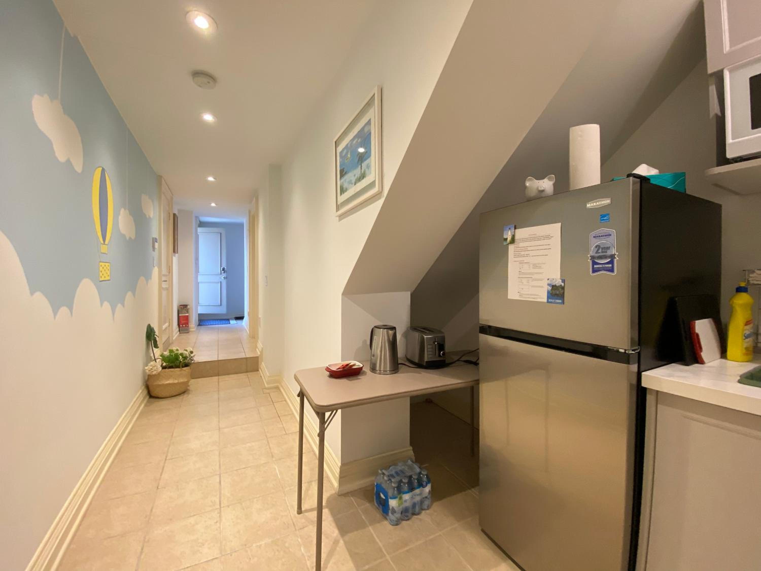 One Deluxe Bedroom Suite in Midtown