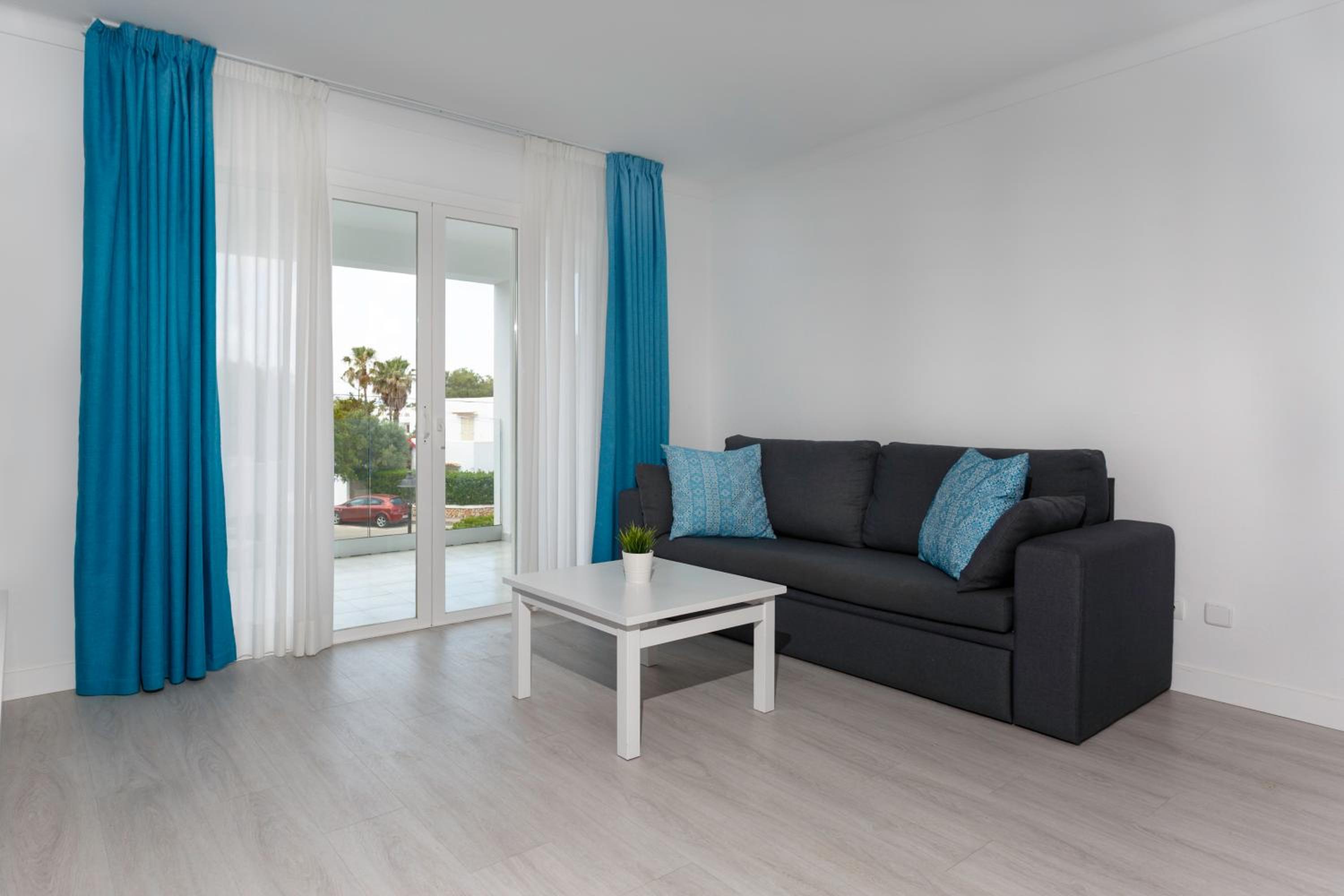 FERRERA SUITES
