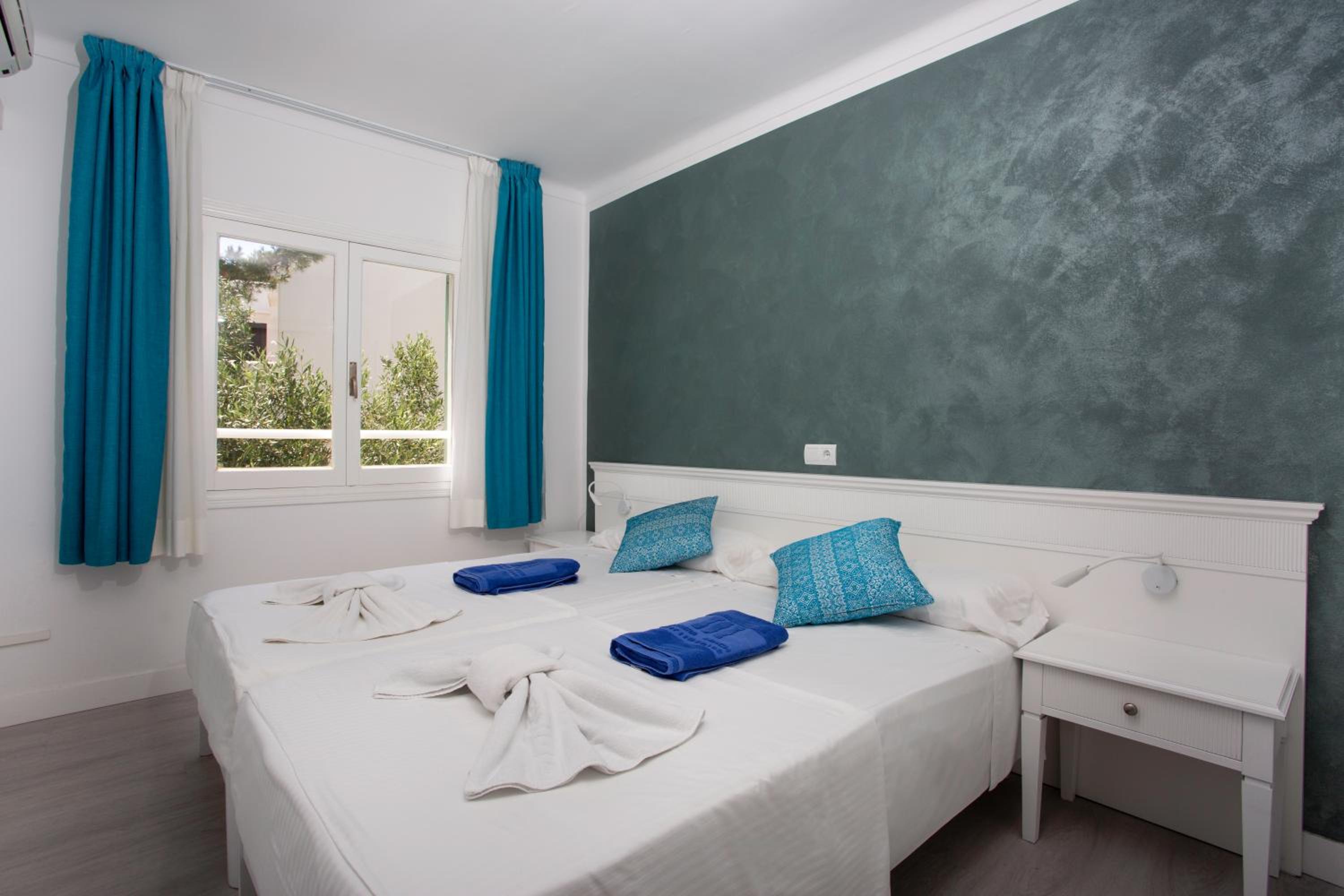 FERRERA SUITES