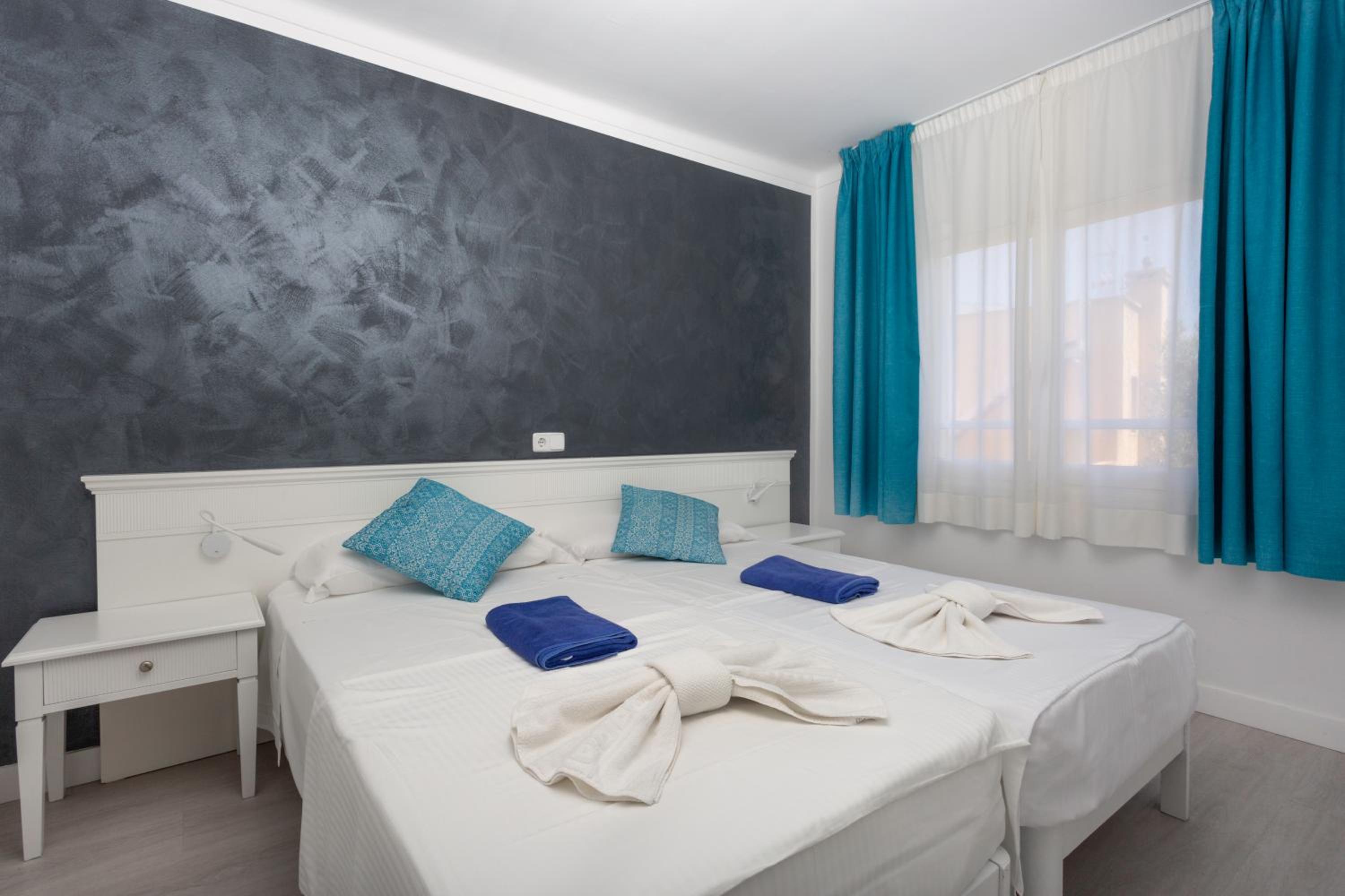 FERRERA SUITES