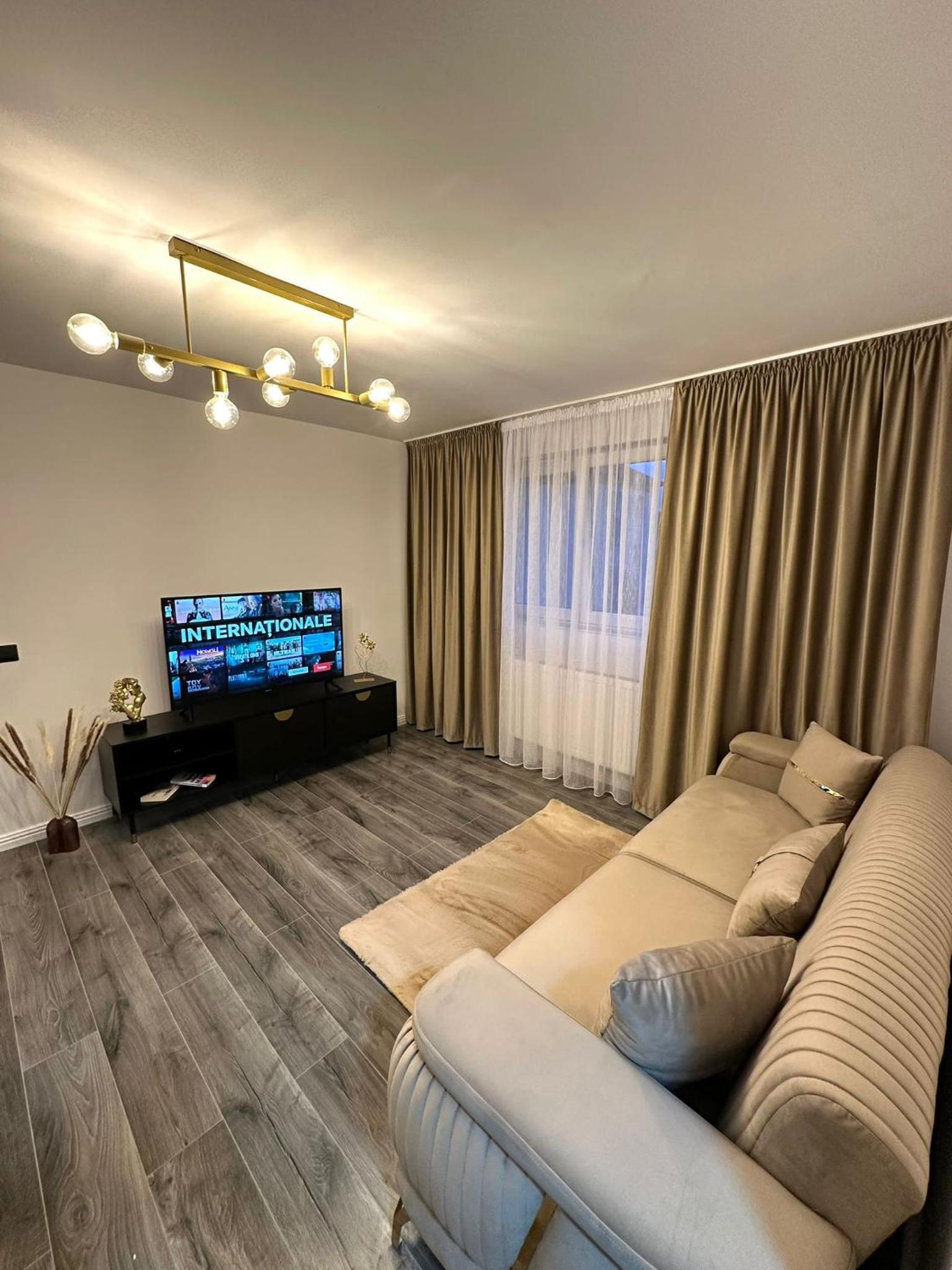 Evelyn Apartment