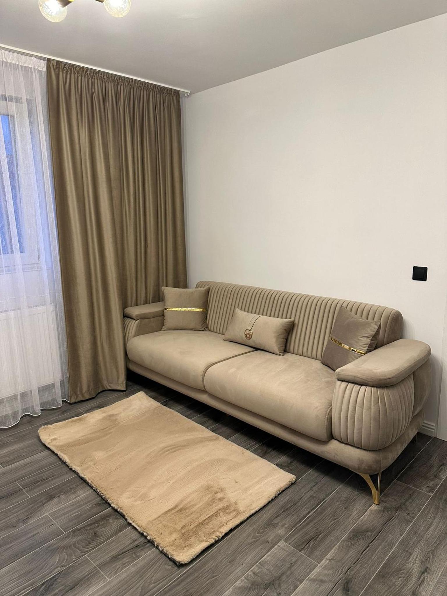 Evelyn Apartment