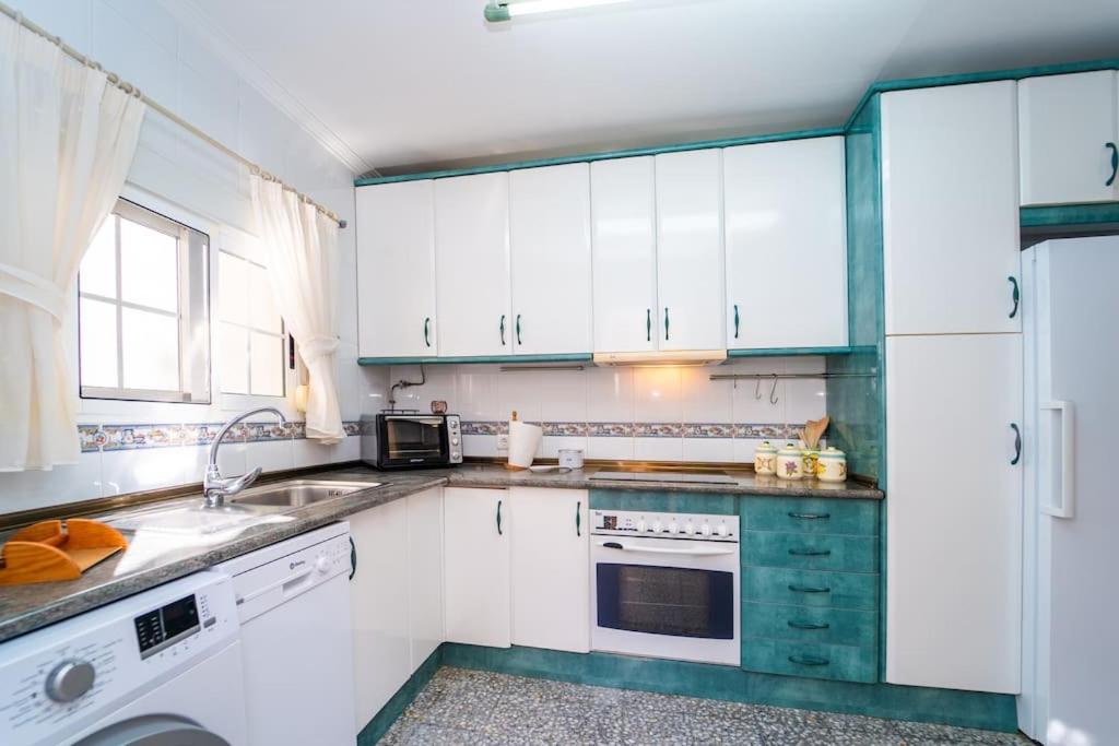 Quaint Vintage House near the Beach in Villajoyosa