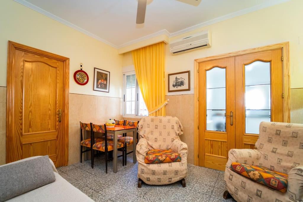 Quaint Vintage House near the Beach in Villajoyosa