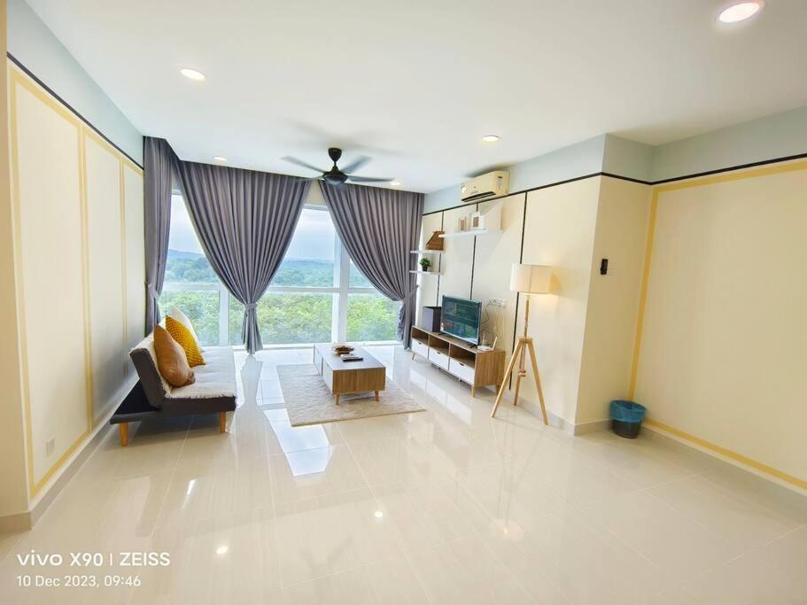 Medini Signature Smurf/ 3Br/6 pax photo 4