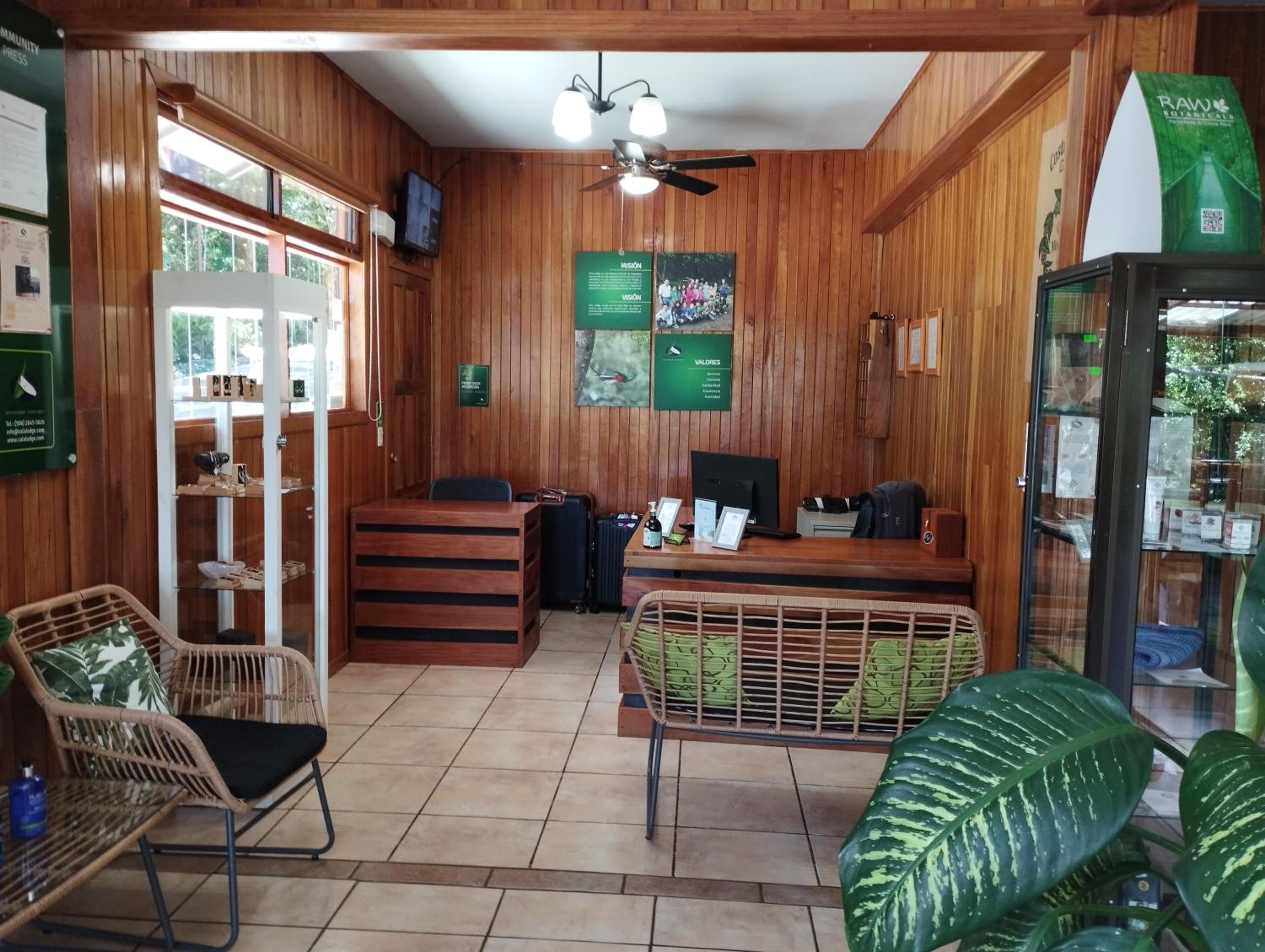 Cala Lodge
