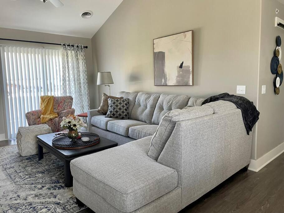 Brand New 3 Bedroom Condo in Bettendorf view 4