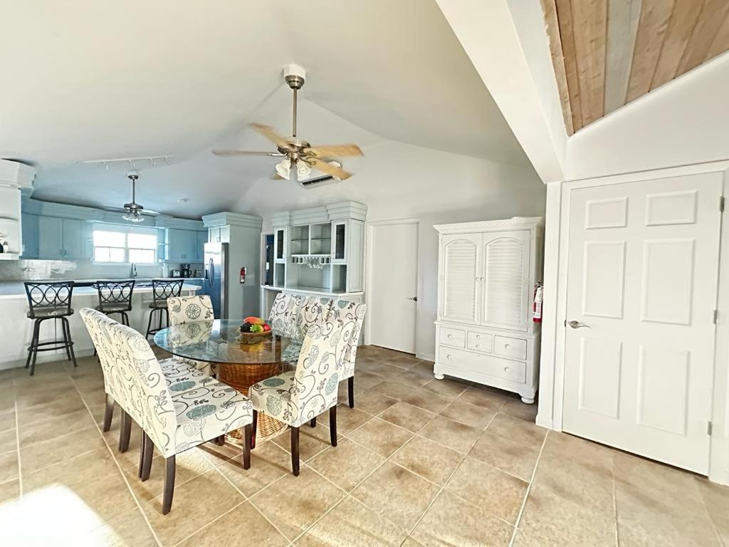 A'Viva Grace Bay - Alta3