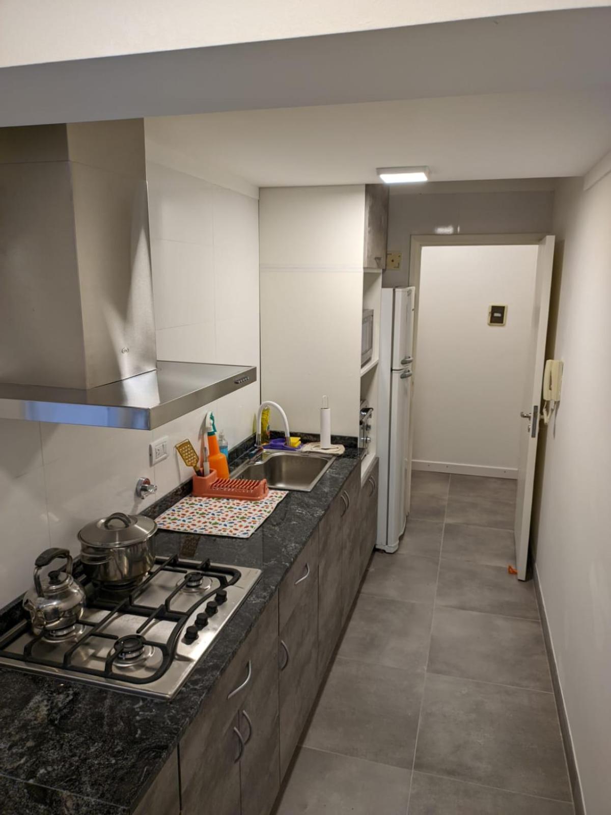 Departamento en Edificio Atenas XVII