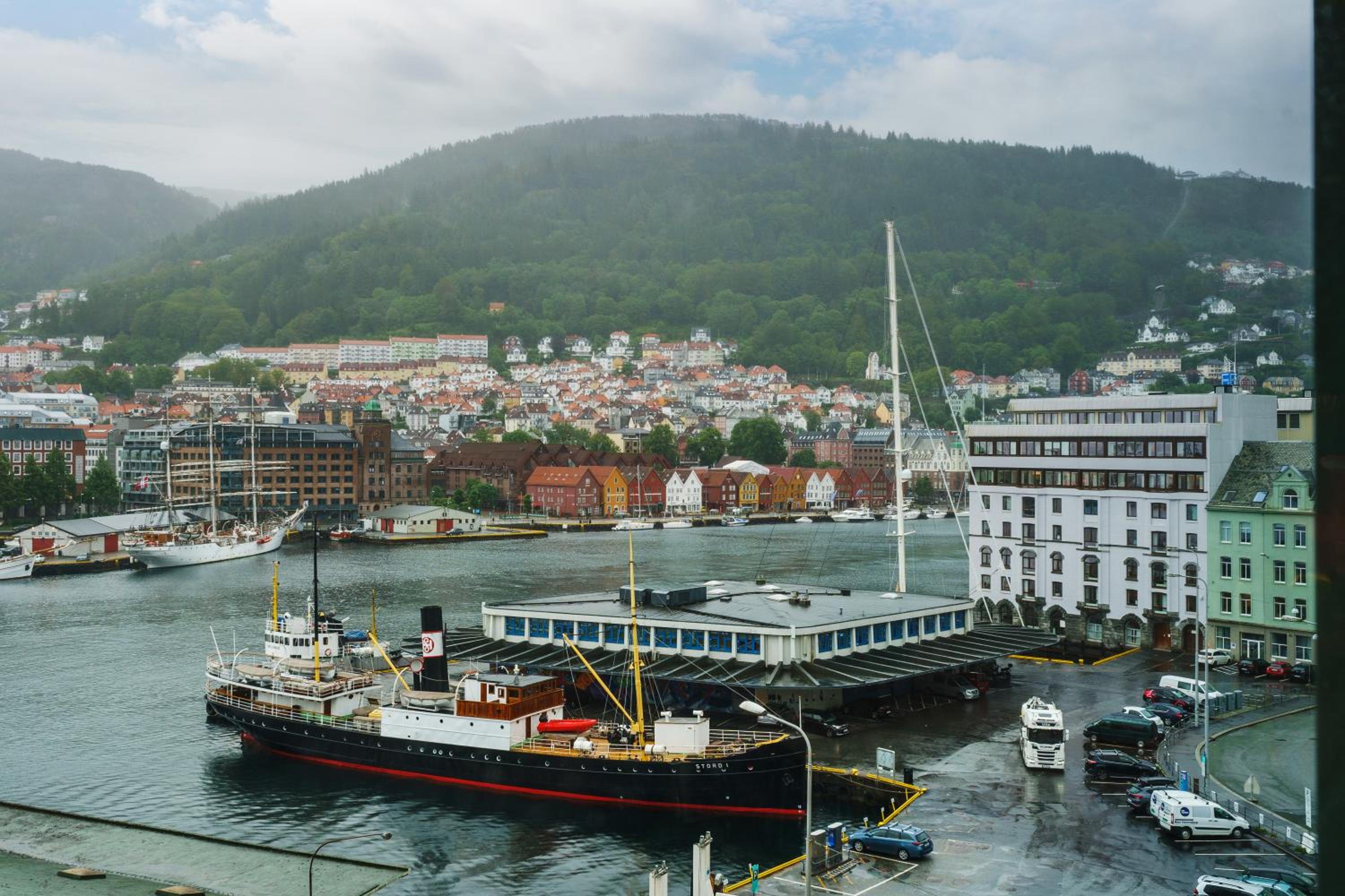Unique gem overlooking the world famous Bryggen view 2