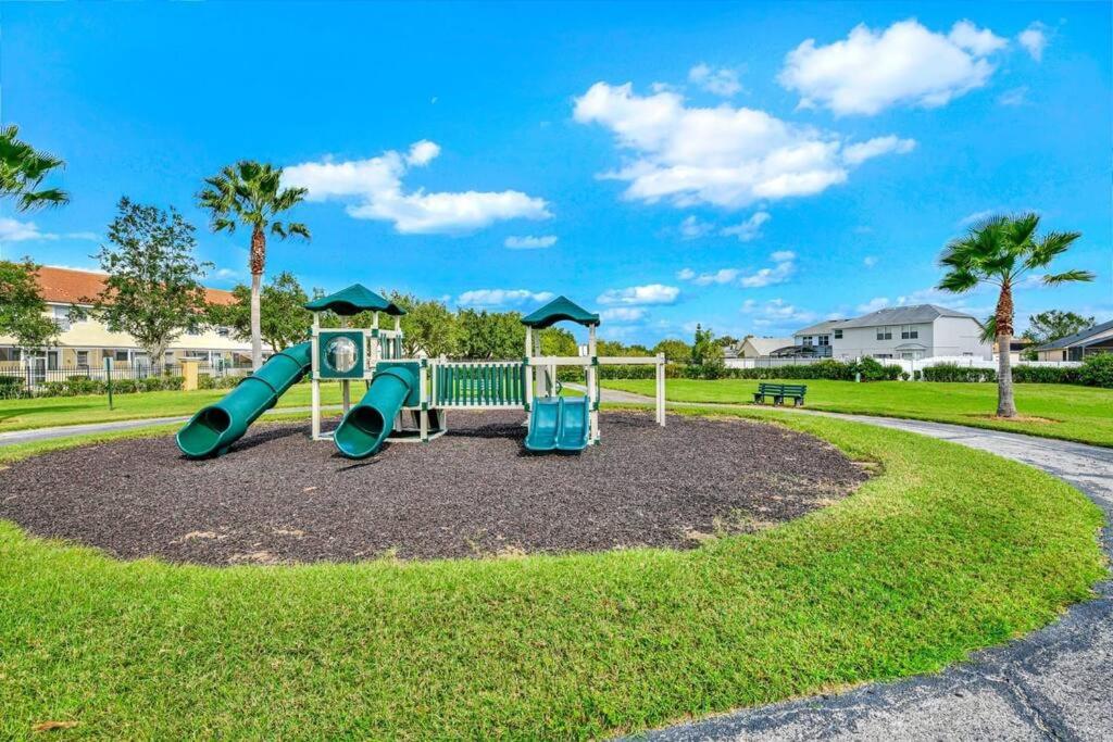 Lakeview Luxury Oasis view 3