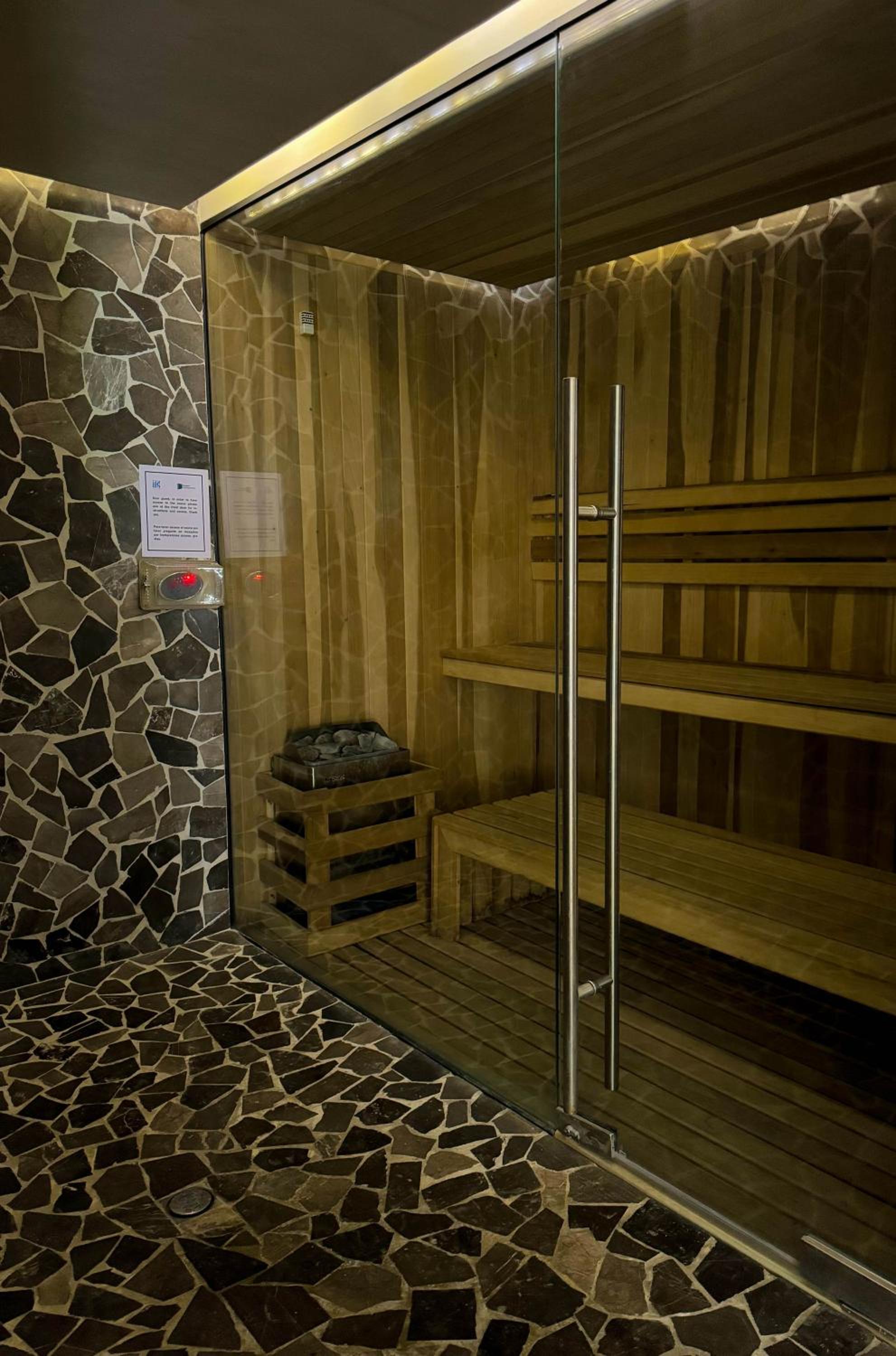 Luxury Studio-private individual pool-IIK C409 By Sandy Powerful