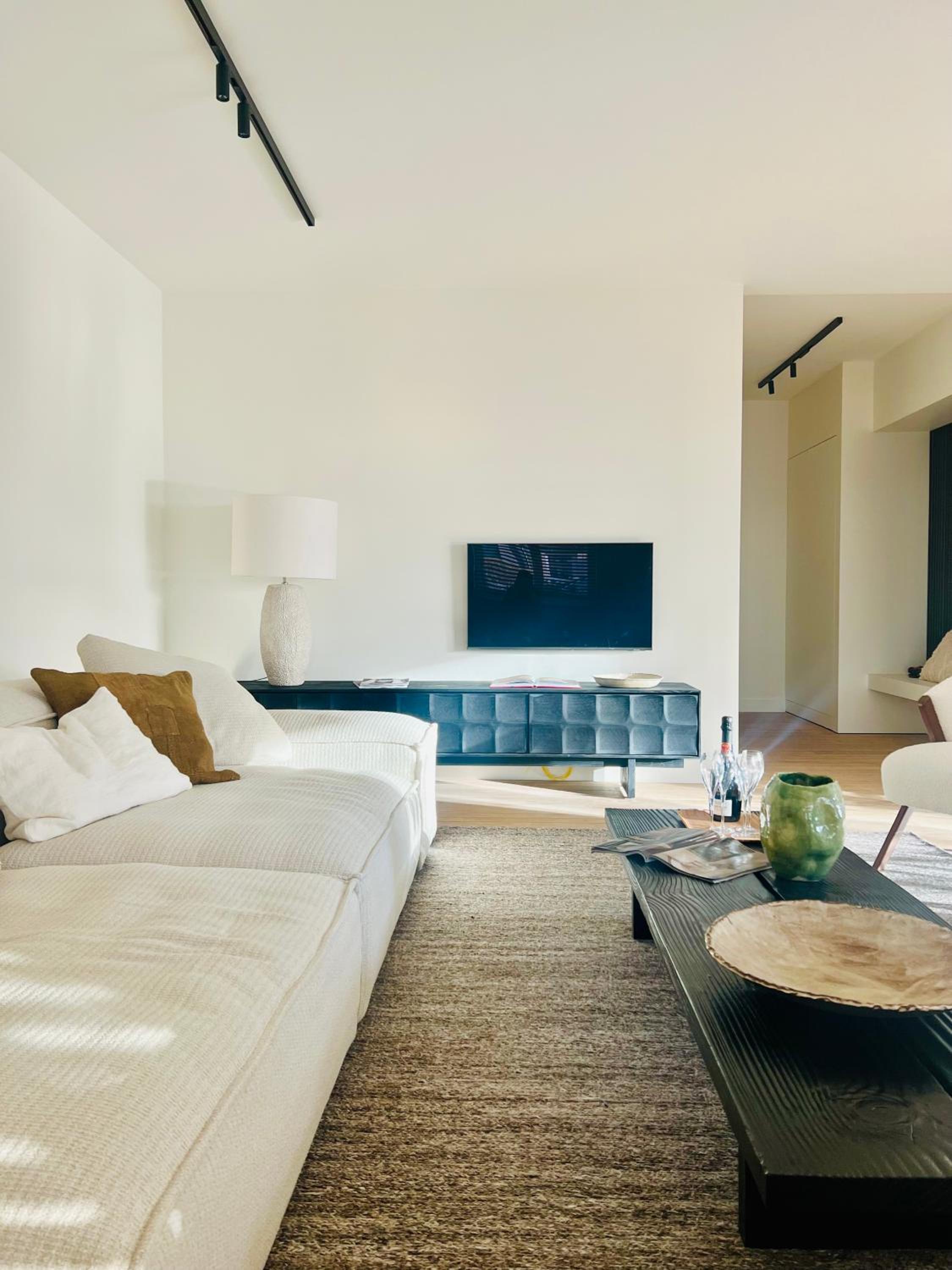 Gelijkvloers appartement met prive parking