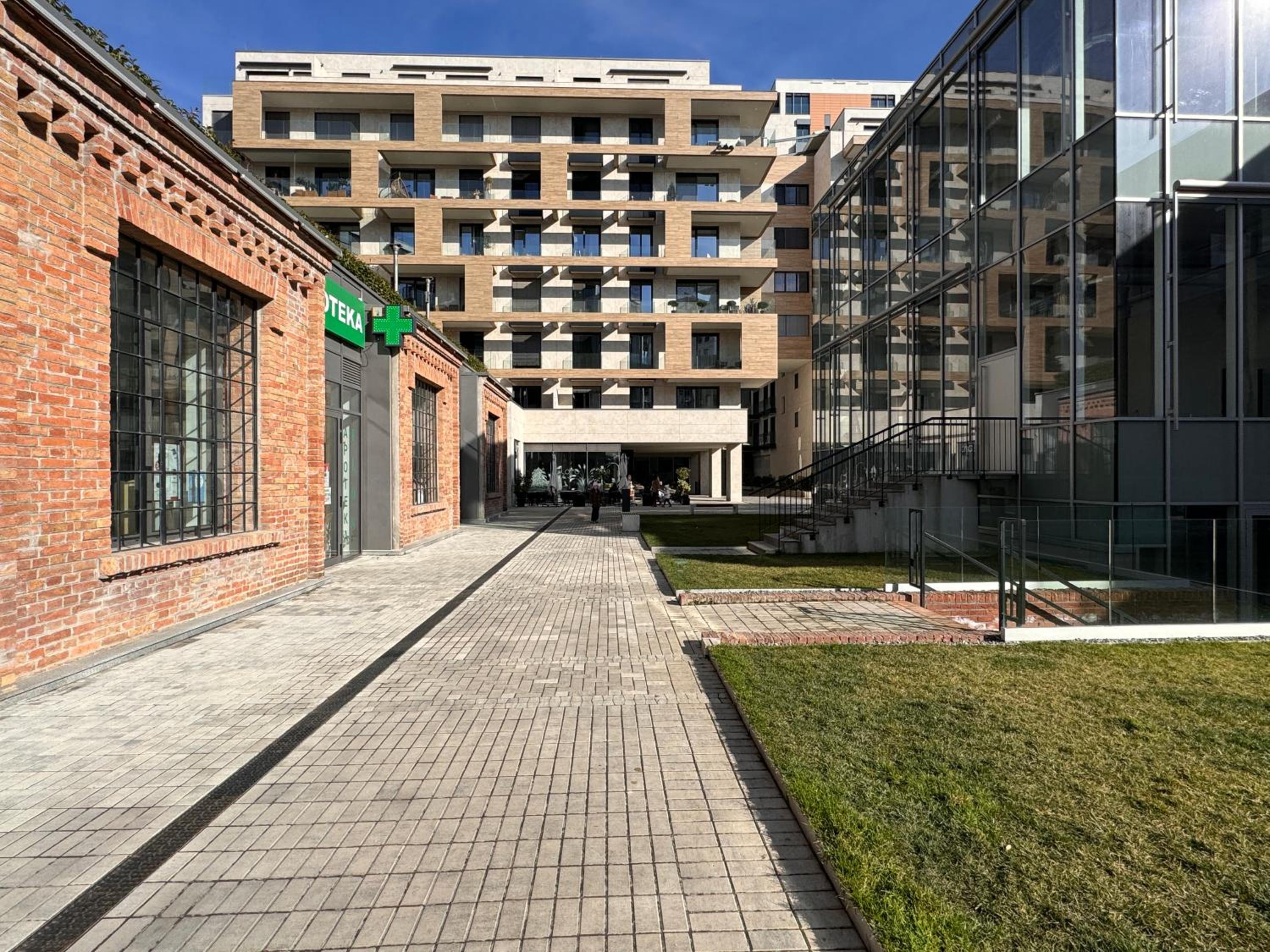 Photo 25