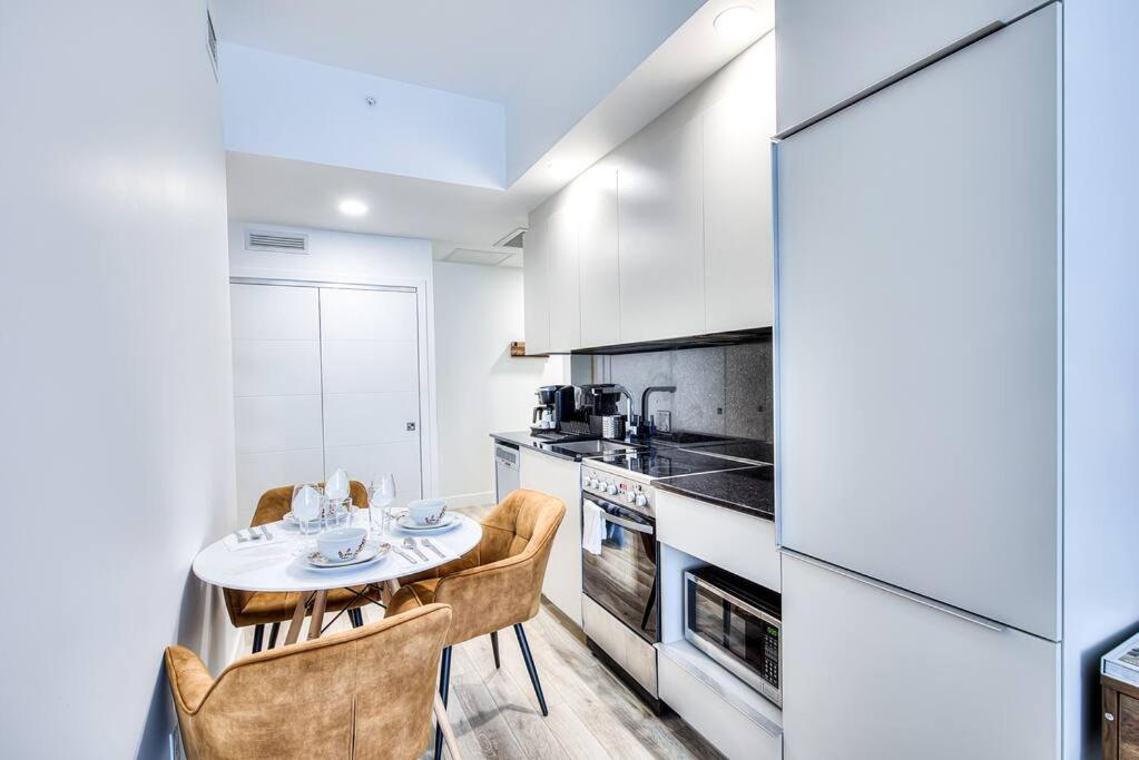 Executive Suite Corporate stays Heart of Downtown