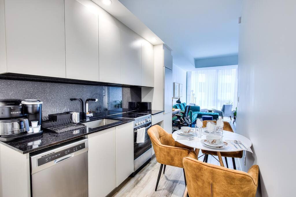 Executive Suite Corporate stays Heart of Downtown