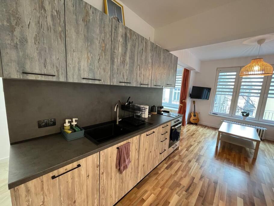 Family friendly downtown apart
