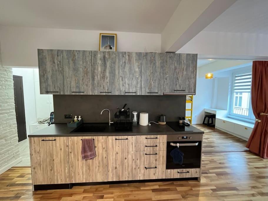 Family friendly downtown apart