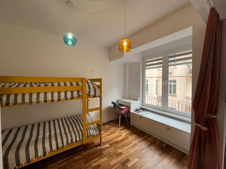 Family friendly downtown apart