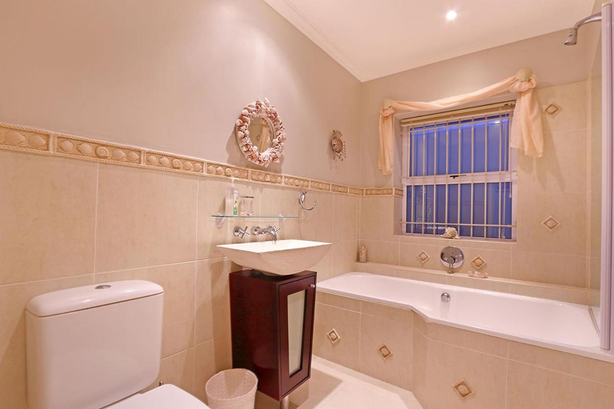 Bayview 30 by HostAgents