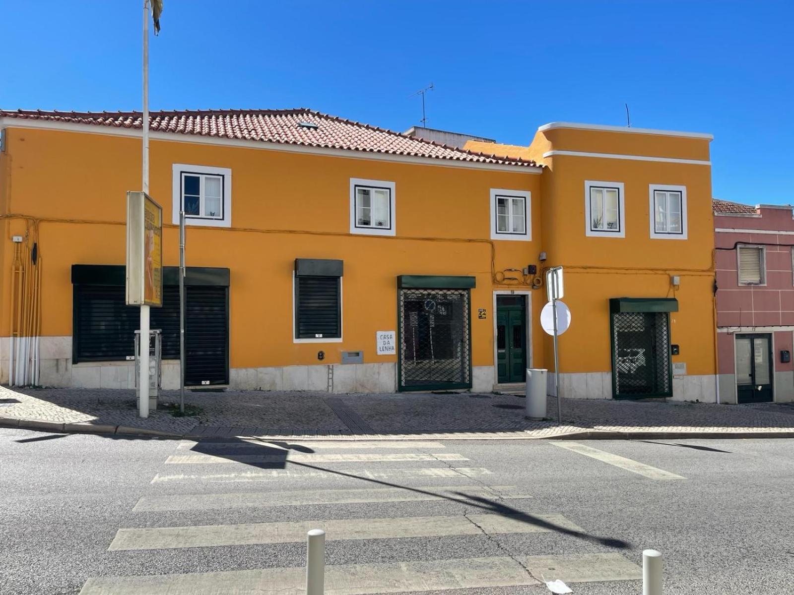 Matching Loures Guest House view 2