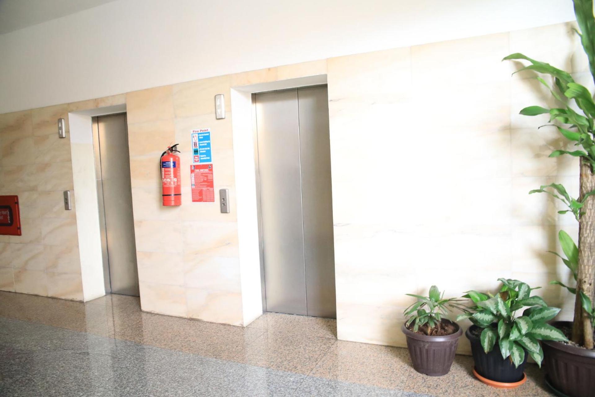 Impeccable 3-Bed luxury Apartment in ikoyi Lagos view 2