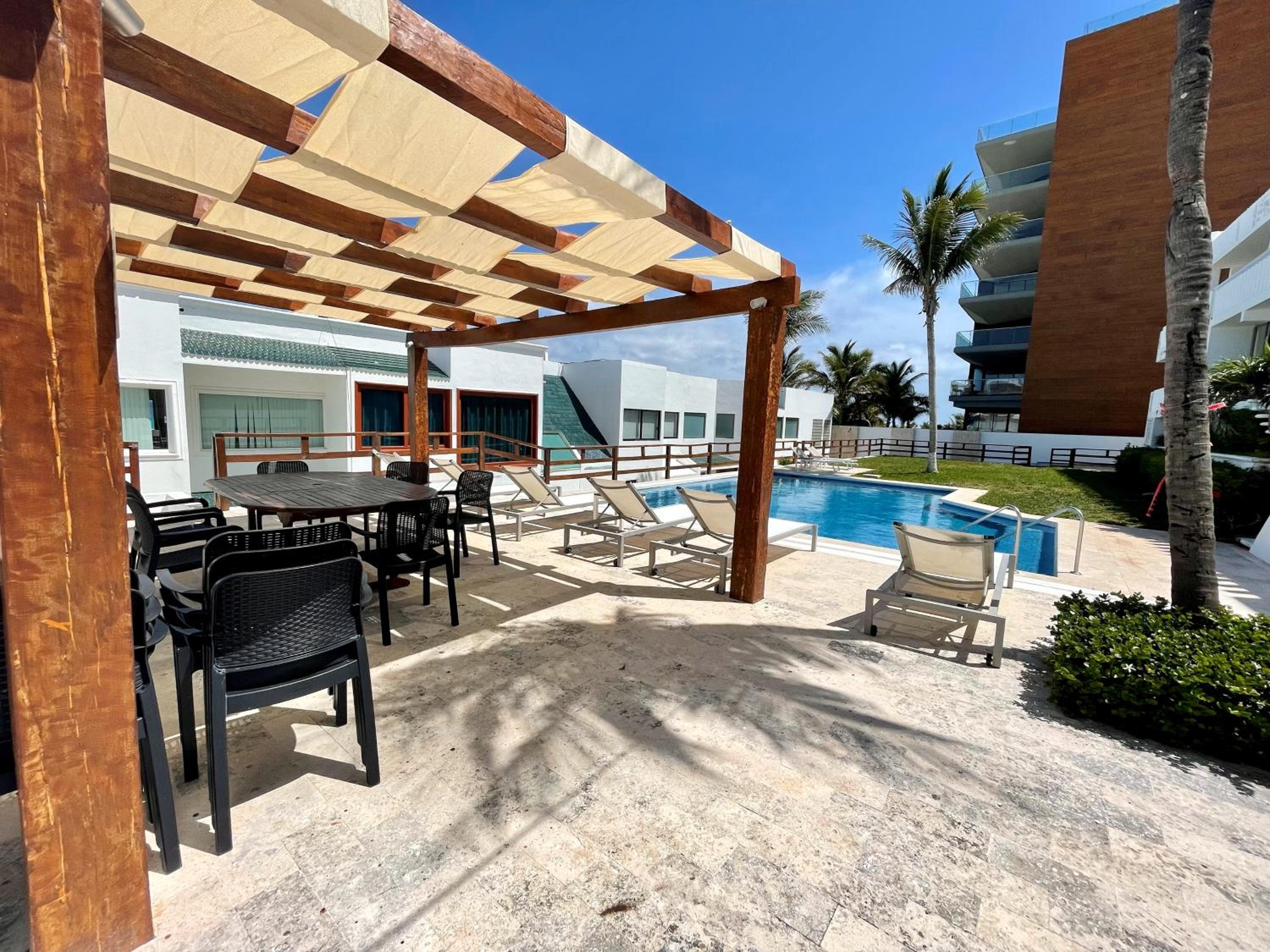 Beachfront Residence with Pool & Stunning Views