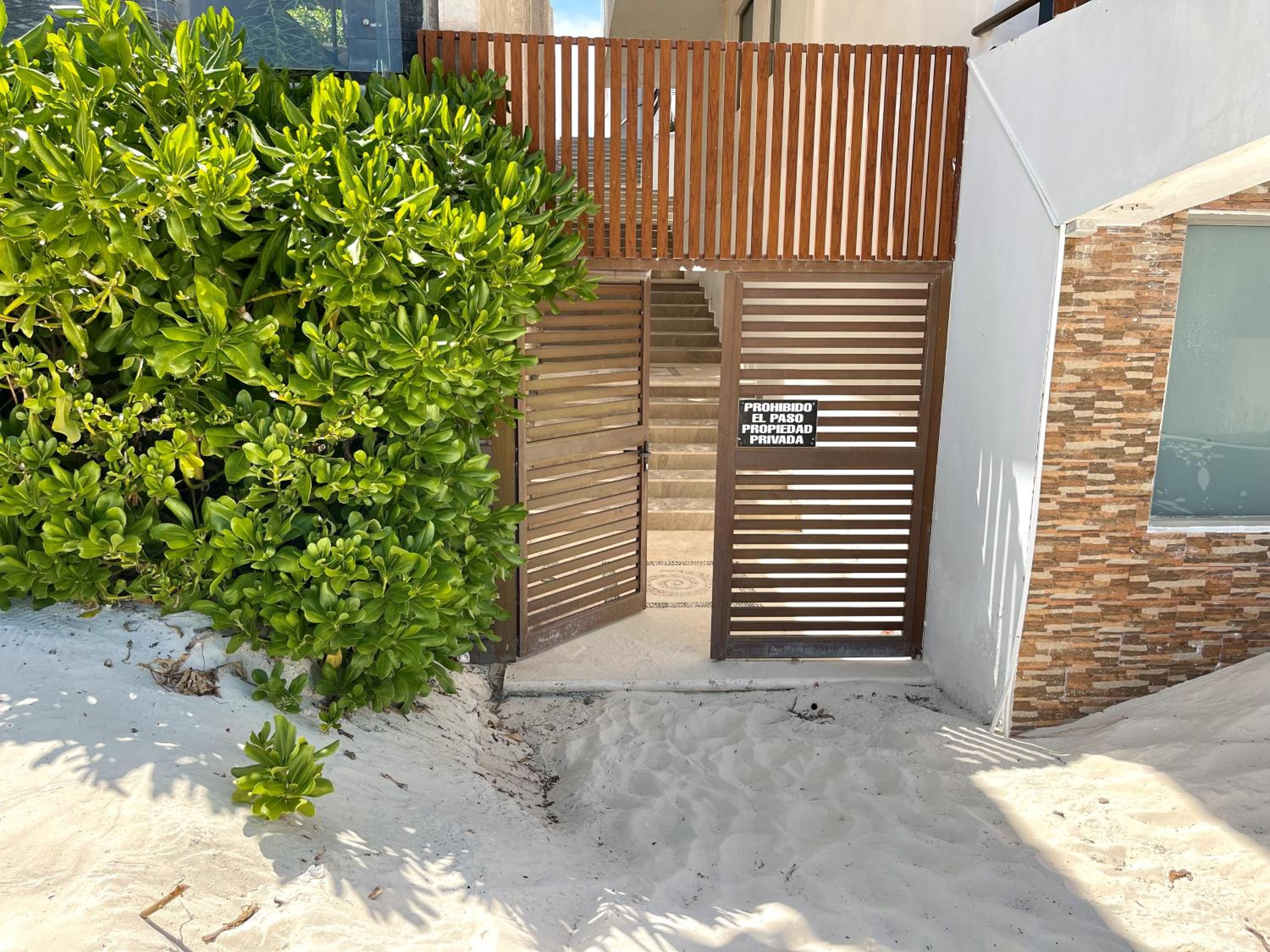Beachfront Residence with Pool & Stunning Views
