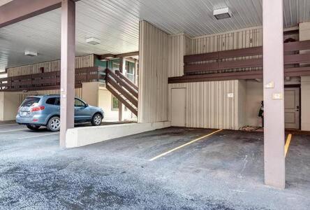 Ski Breck Condo Clubhouse and Free Breck Shuttle