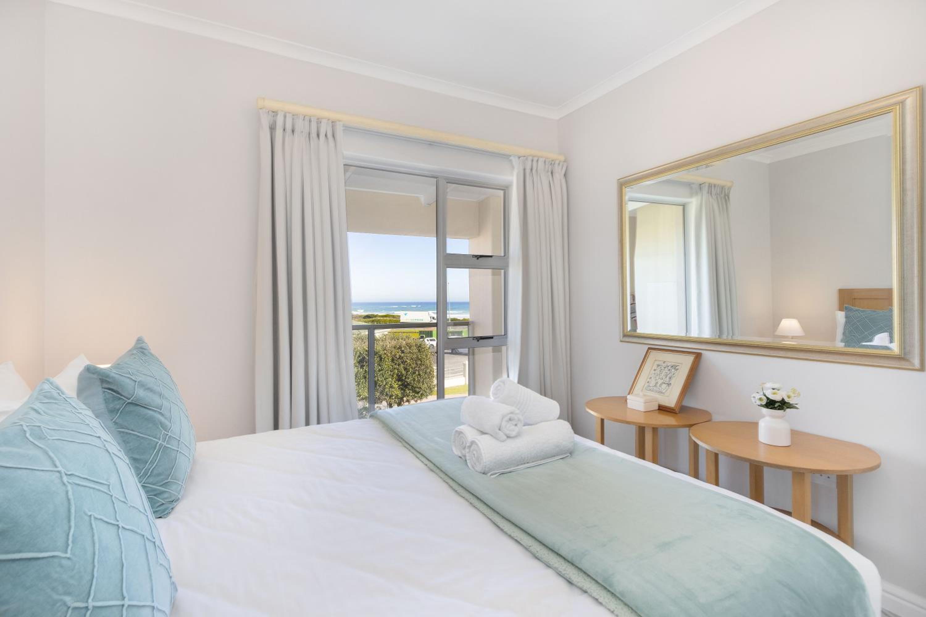 Big Bay Beach Club 22 by HostAgents view 3