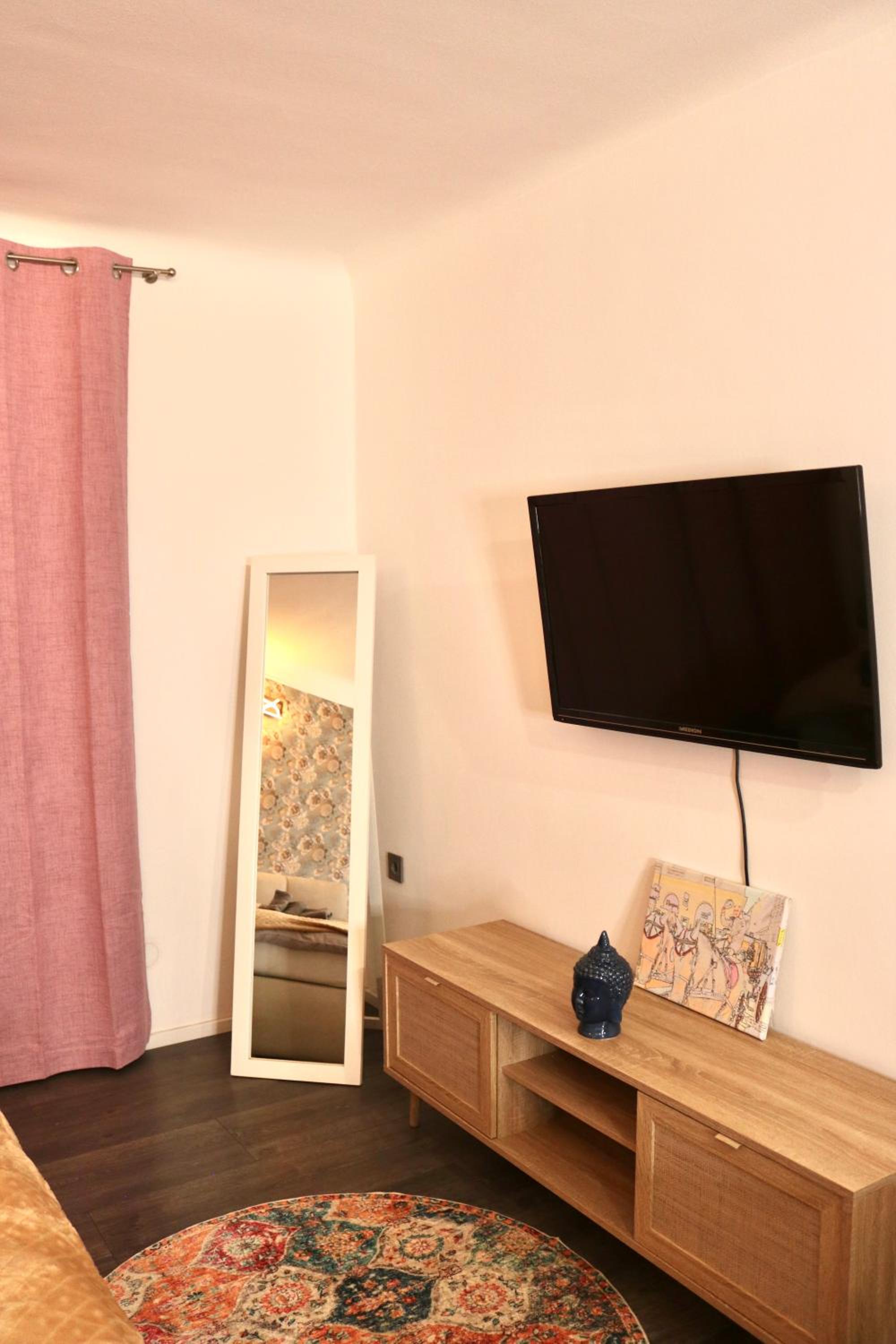 Philux City Apartment
