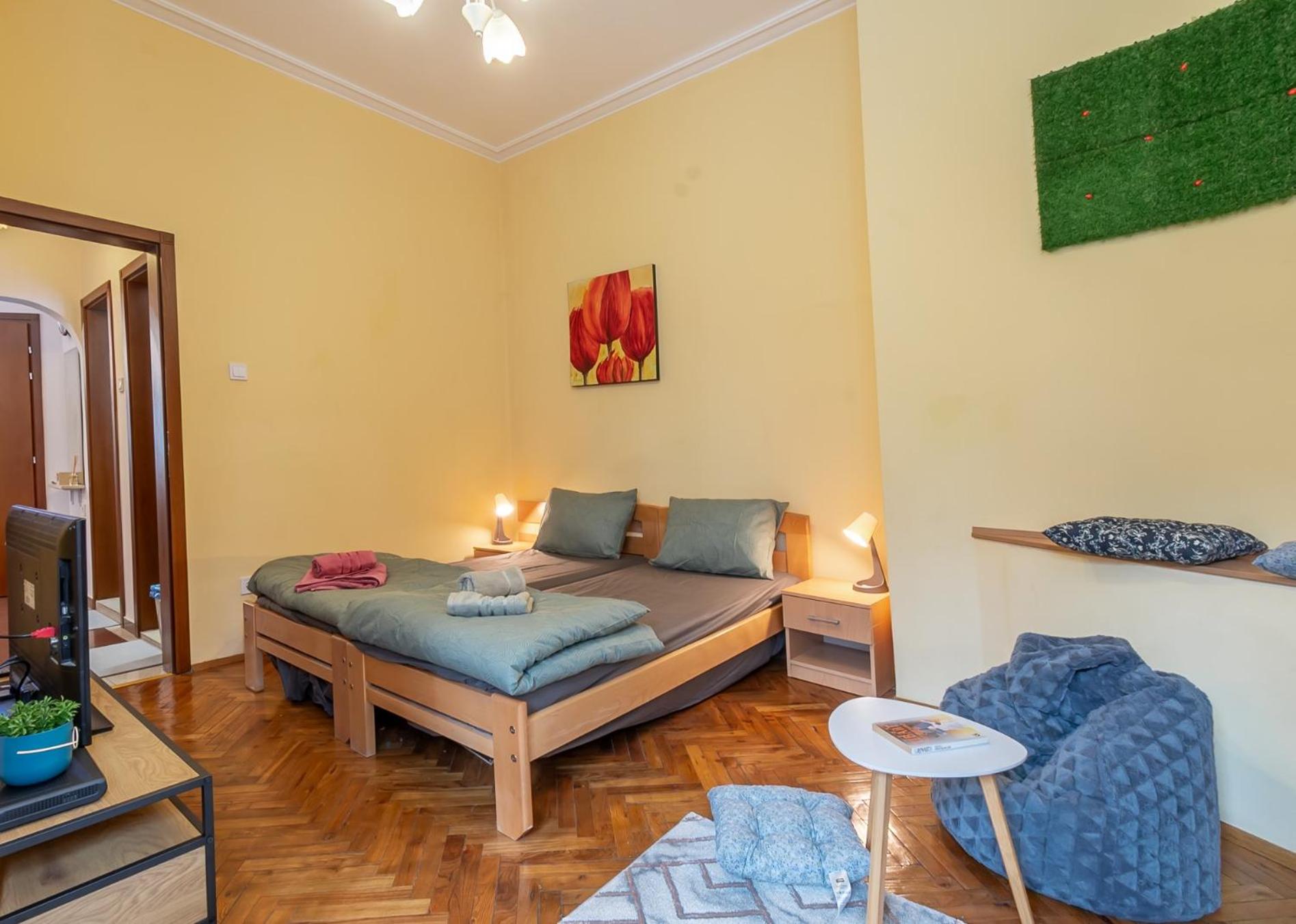 Vintage Home by NDK and Vitosha Blvd with Free Secured Parking