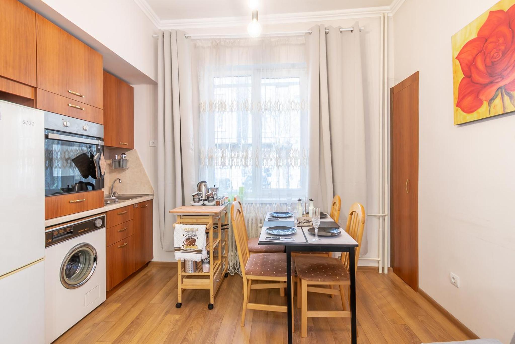 Vintage Home by NDK and Vitosha Blvd with Free Secured Parking