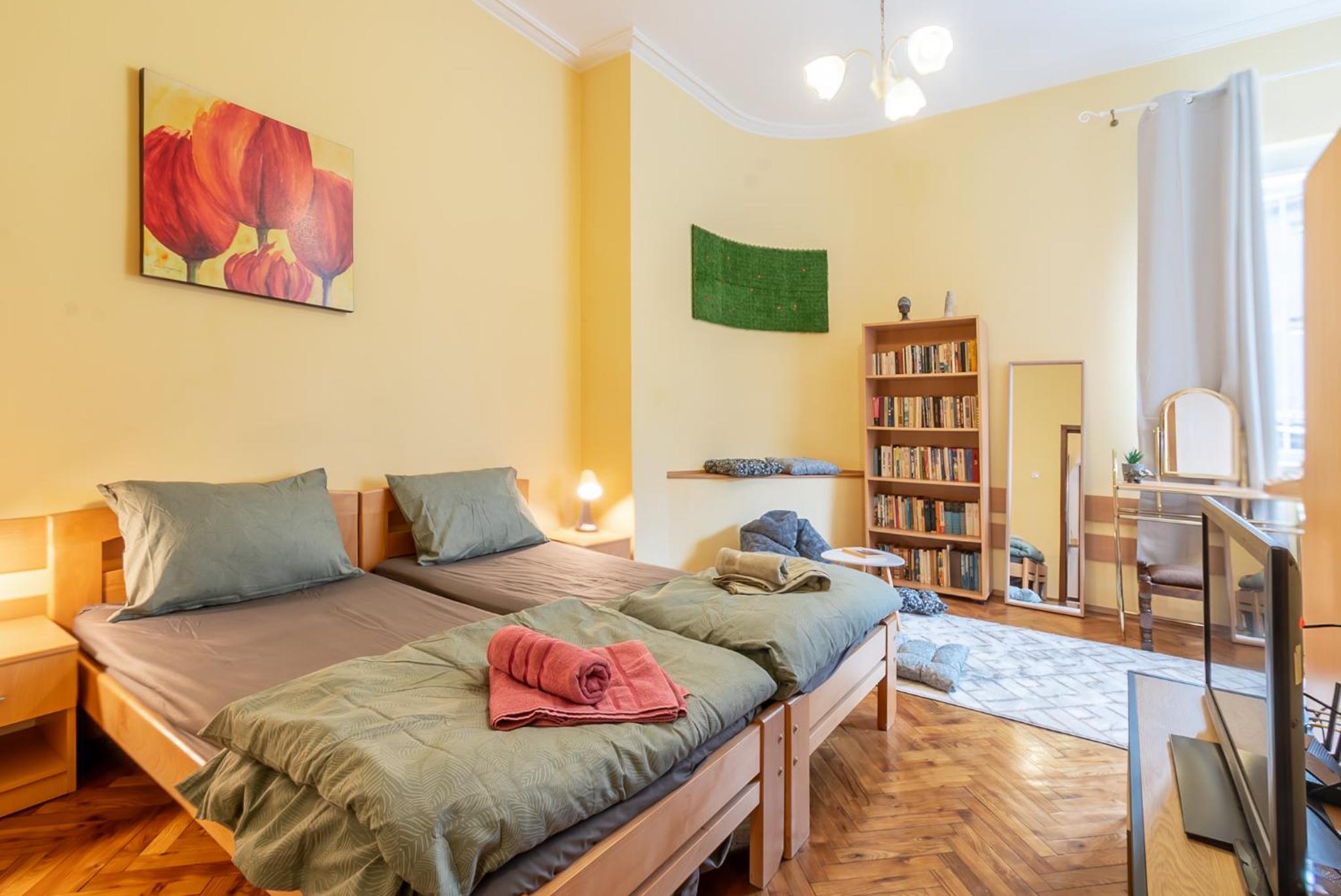 Vintage Home by NDK and Vitosha Blvd with Free Secured Parking