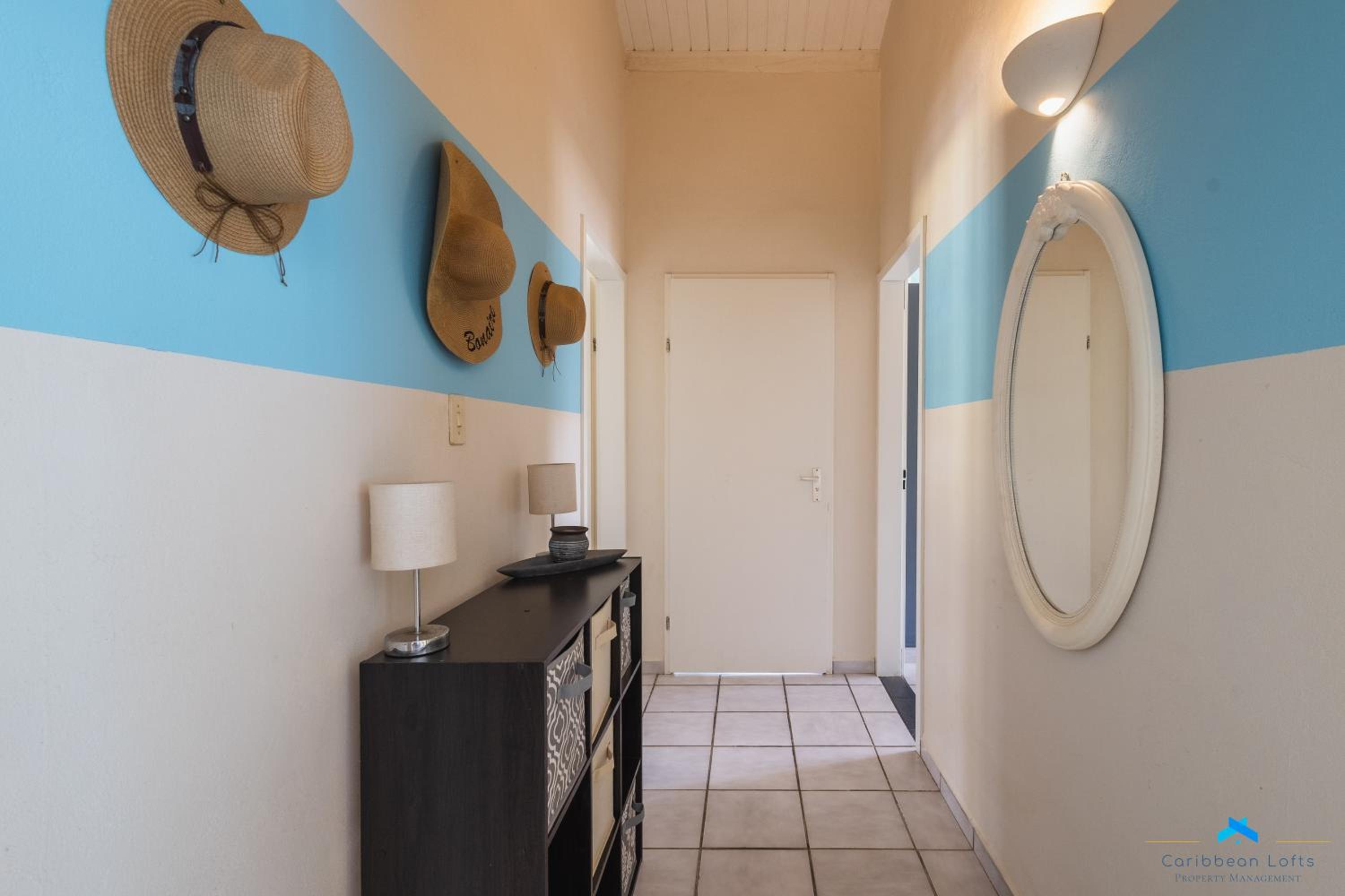Caribbean Vibes / 2 bedroom house with big terrace