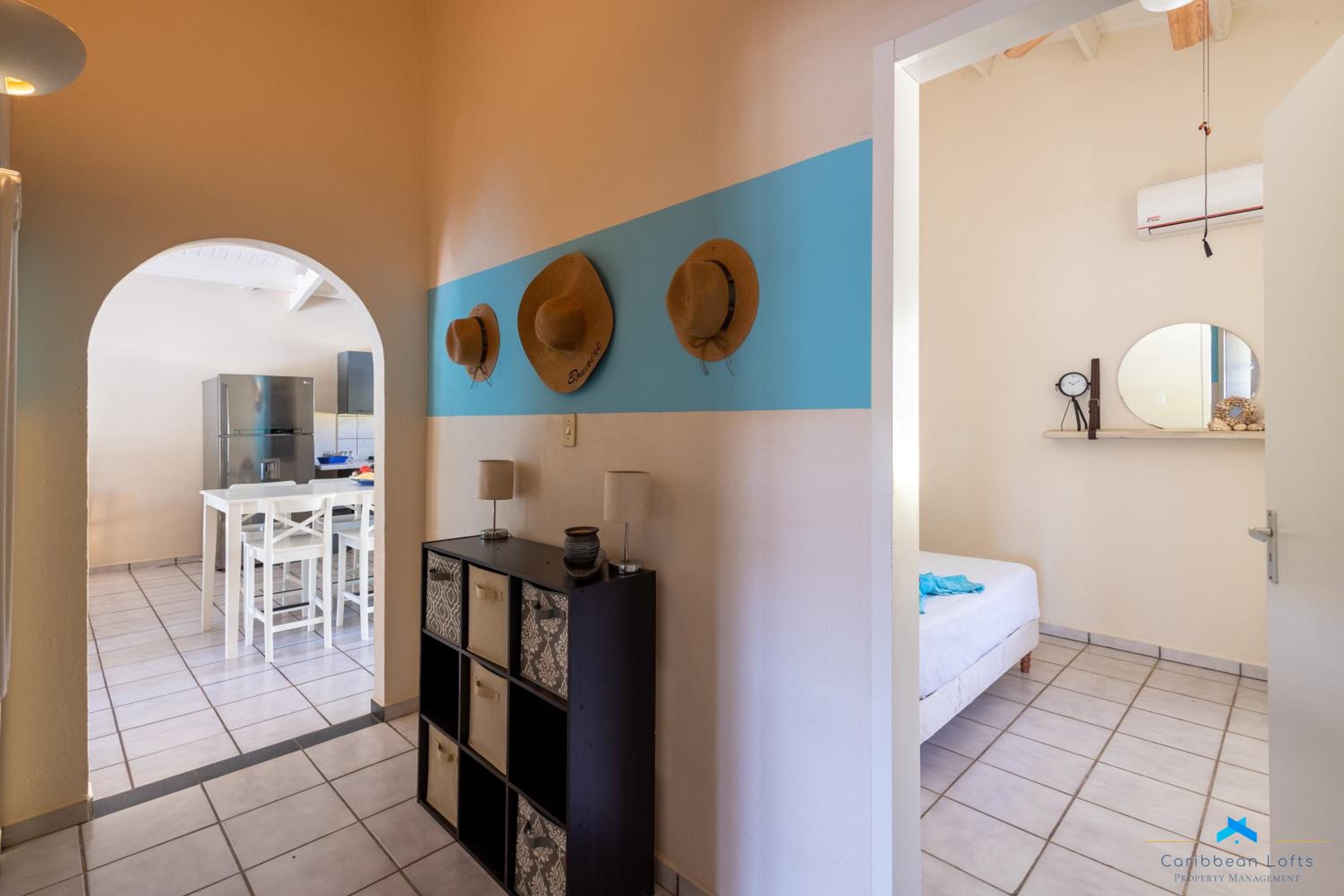 Caribbean Vibes / 2 bedroom house with big terrace