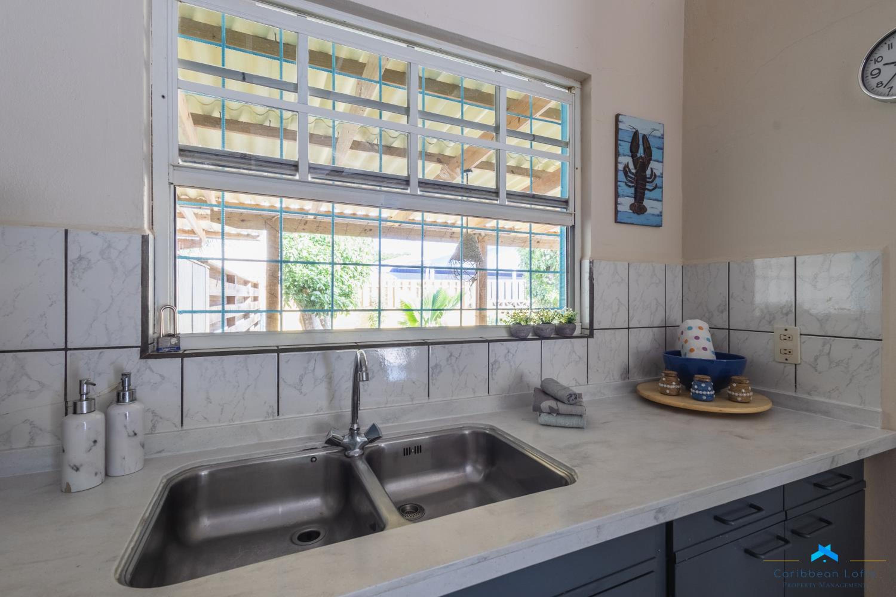 Caribbean Vibes / 2 bedroom house with big terrace