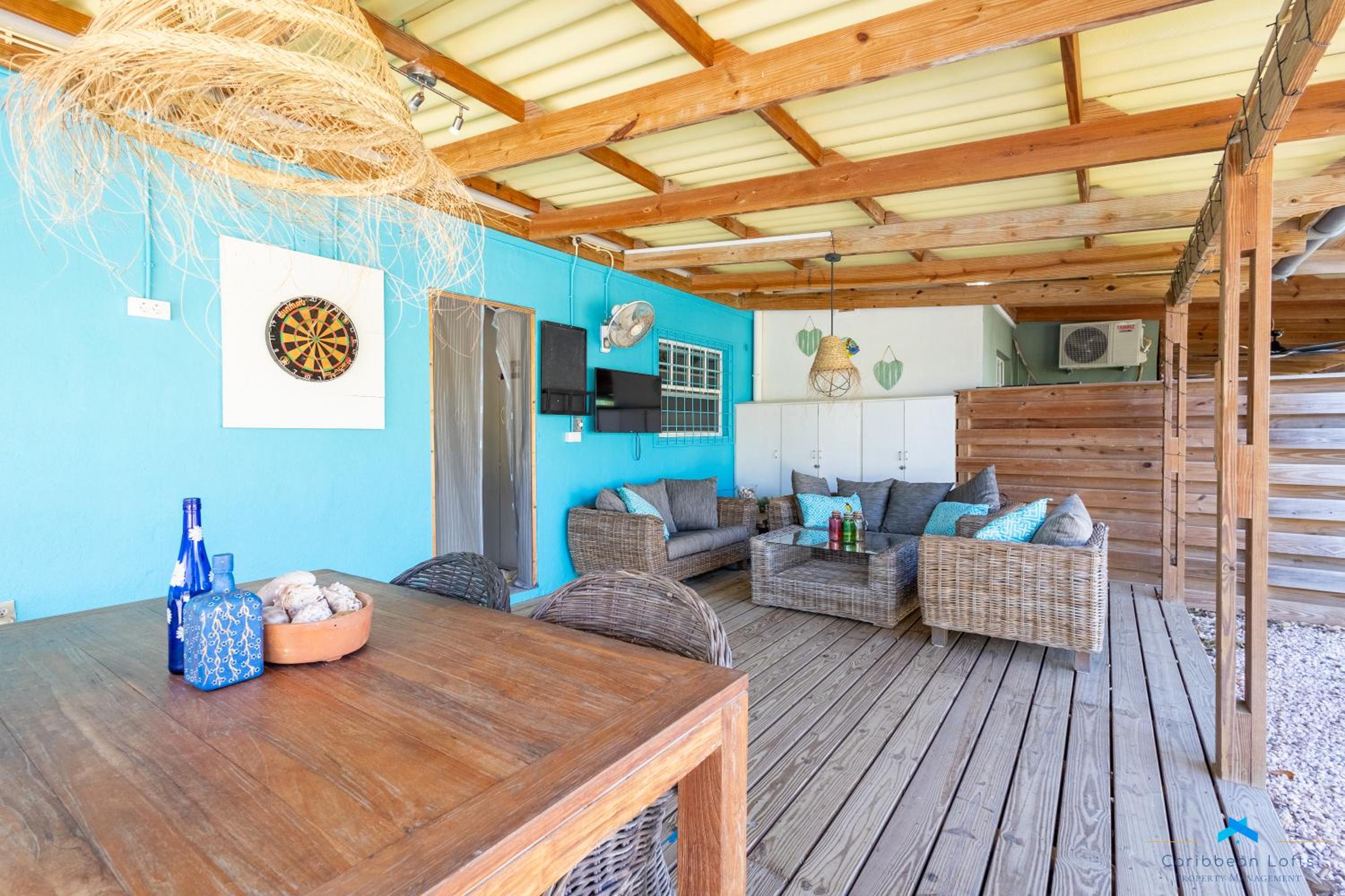 Caribbean Vibes / 2 bedroom house with big terrace
