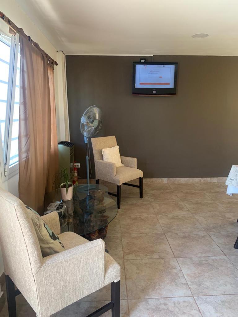 La casita de Sue solo para familias reserva solo con seña